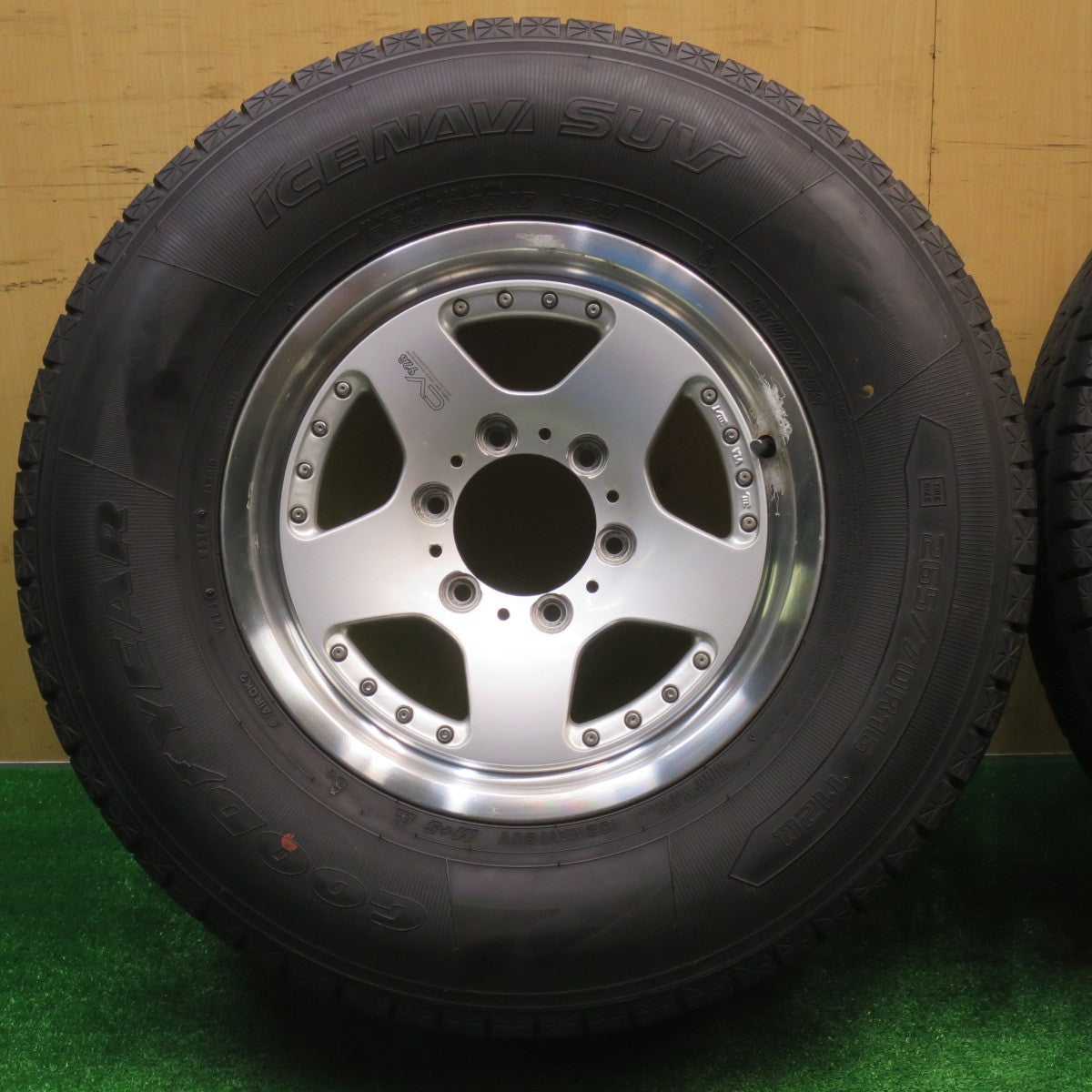 バリ溝!9.5分★スタッドレス 265/70R16 グッドイヤー アイスナビ SUV CV928 社外 アルミ 16インチ PCD139.7/6H★5101609NJス