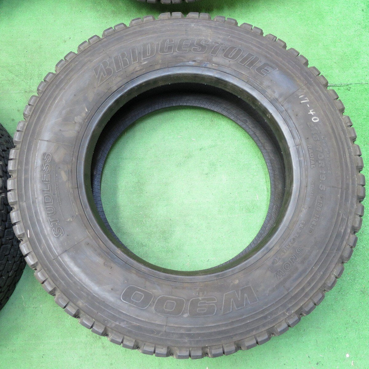 4本価格!20年★トラック タイヤ 245/70R19.5 136/134J スタッドレス ブリヂストン W900 19.5インチ★4080204イスタ