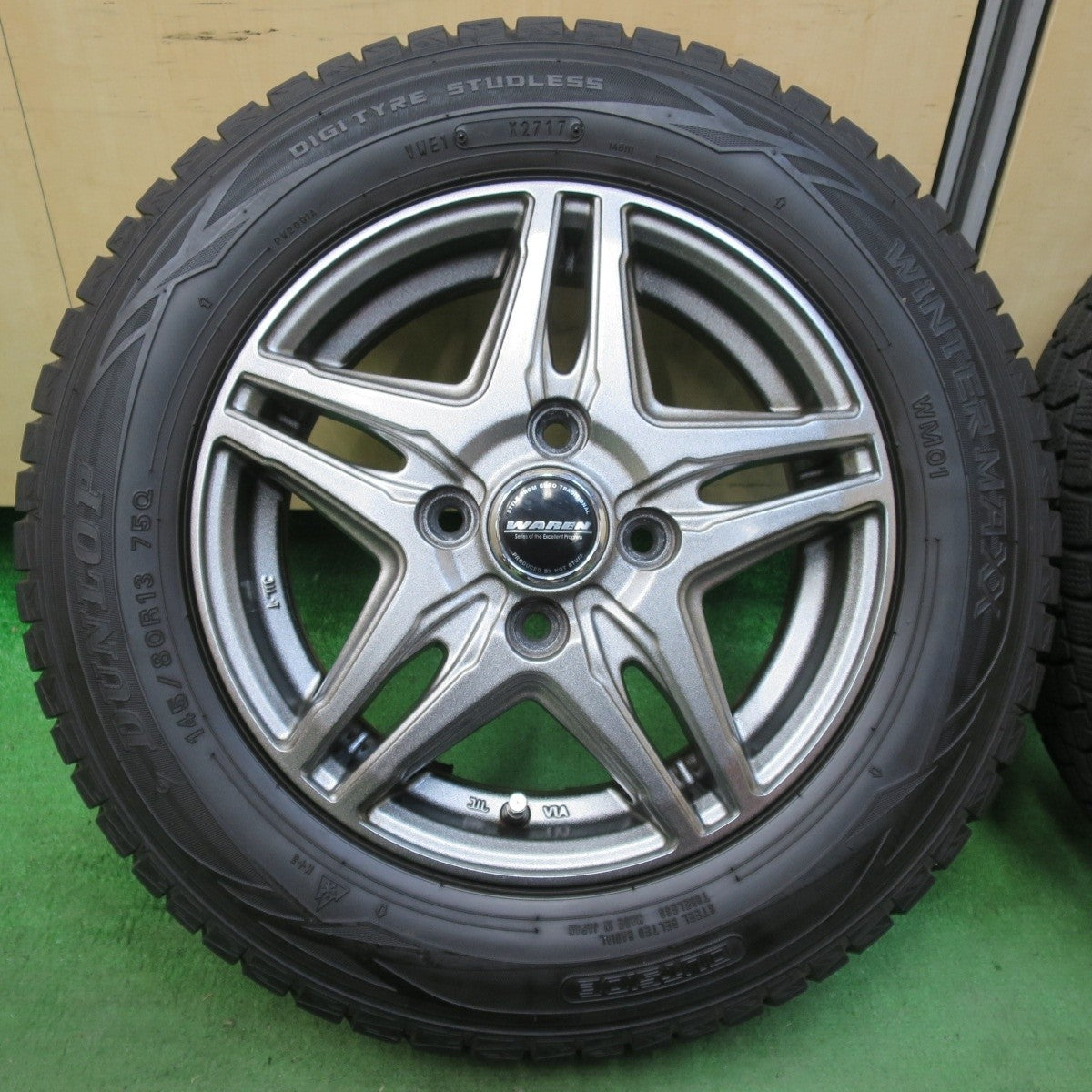 4本価格★スタッドレス 145/80R13 ダンロップ ウインターマックス WM01 WAREN ヴァーレン 13インチ PCD100/4H★5013116イス