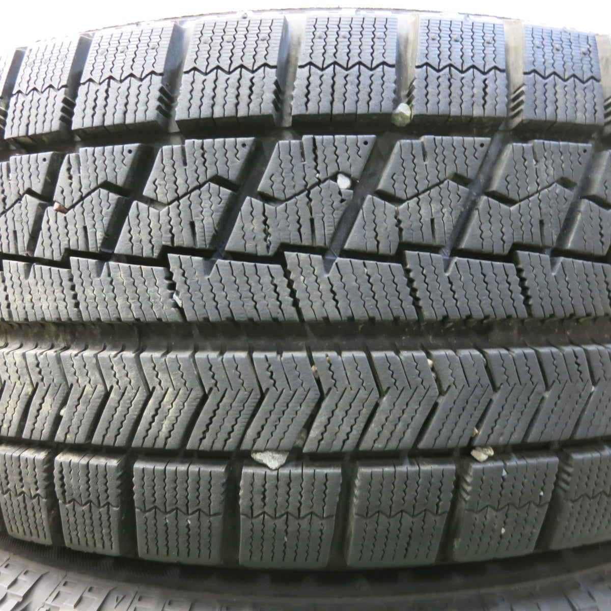 バリ溝!21年!9.5分★シトロエン C3 純正 205/55R16 スタッドレス ブリヂストン ブリザック VRX 16インチ PCD108/4H★5090602SKス