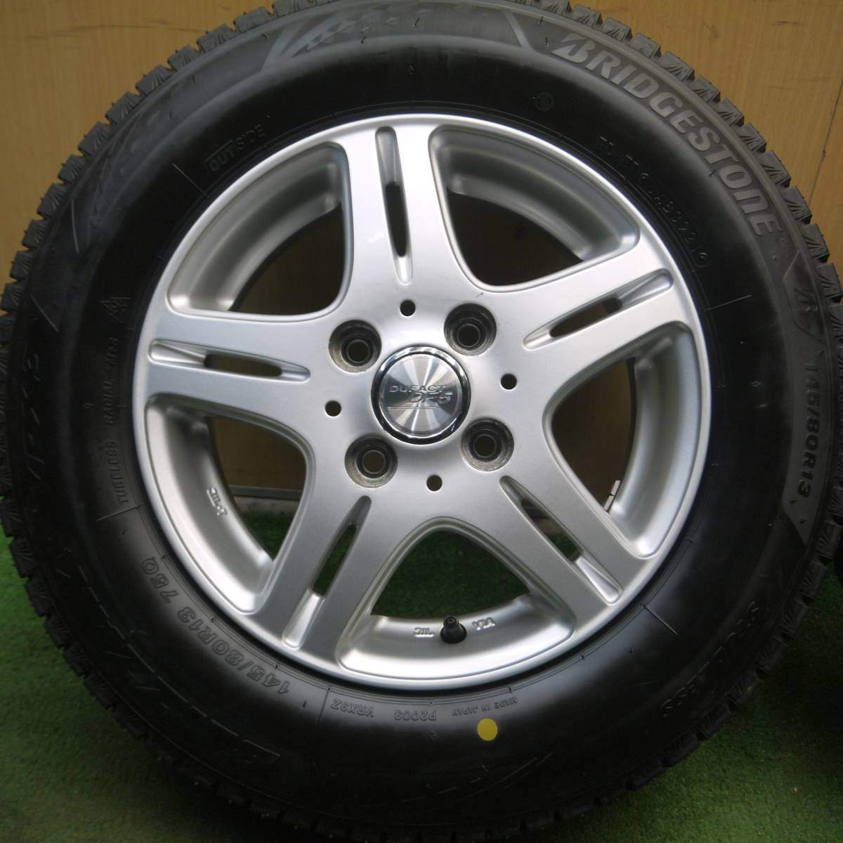 タイヤほぼ未使用!21年★スタッドレス 145/80R13 ブリヂストン ブリザック VRX3 DUFACT DF5 PCD100/4H★4021602Hス