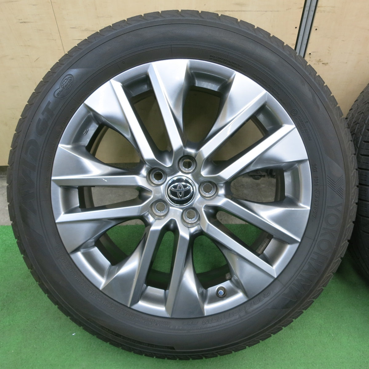 バリ溝!22年!美品!9分★トヨタ RAV4 G Z パッケージ 純正 235/55R19 ヨコハマ AVID GT 19インチ PCD114.3/5H★5050202ナノ