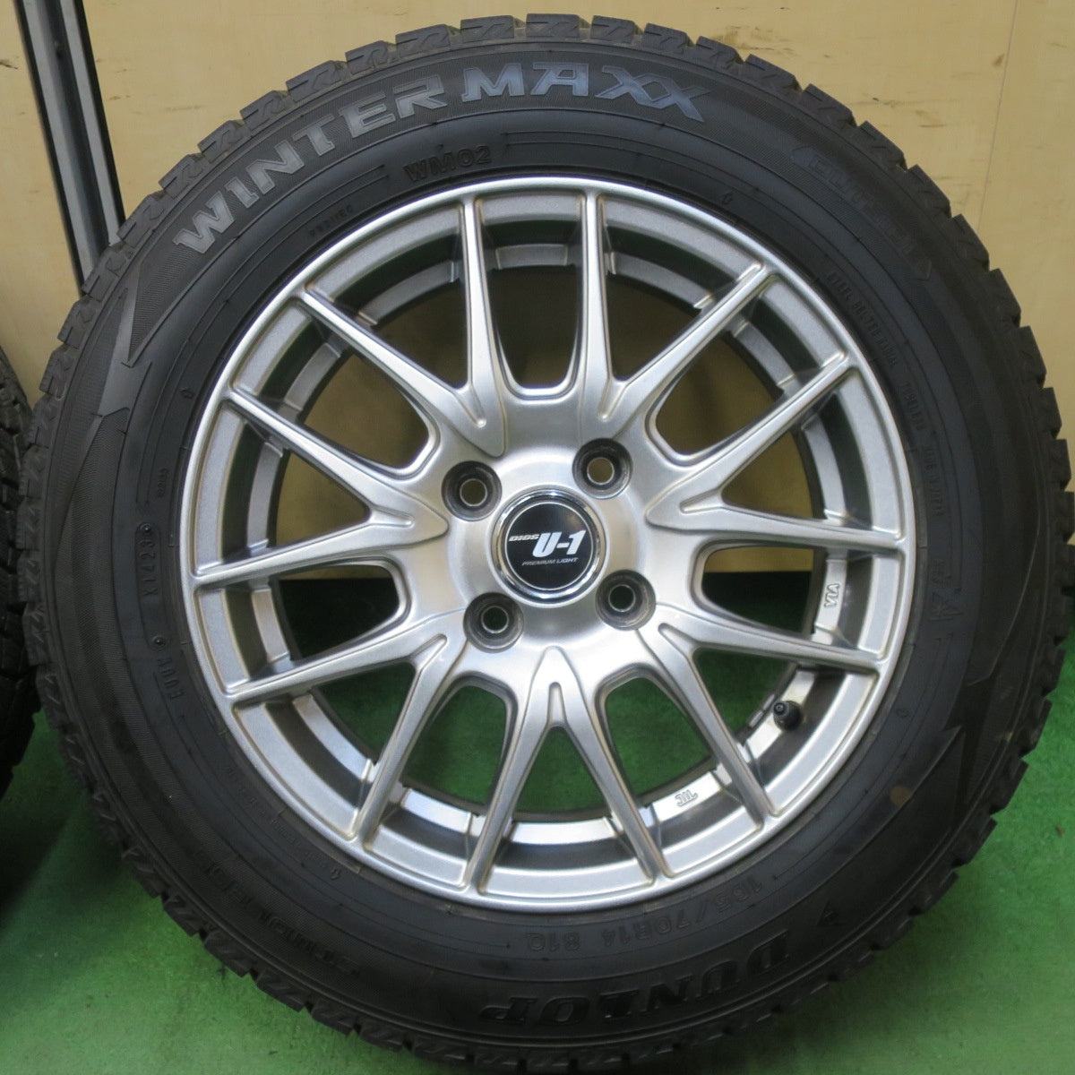 バリ溝!23年!キレイ!9.5分★スタッドレス 165/70R14 ダンロップ ウインターマックス WM02 DIOS U-1 PREMIUM LIGHT 14インチ PCD100/4H★5052903TTス