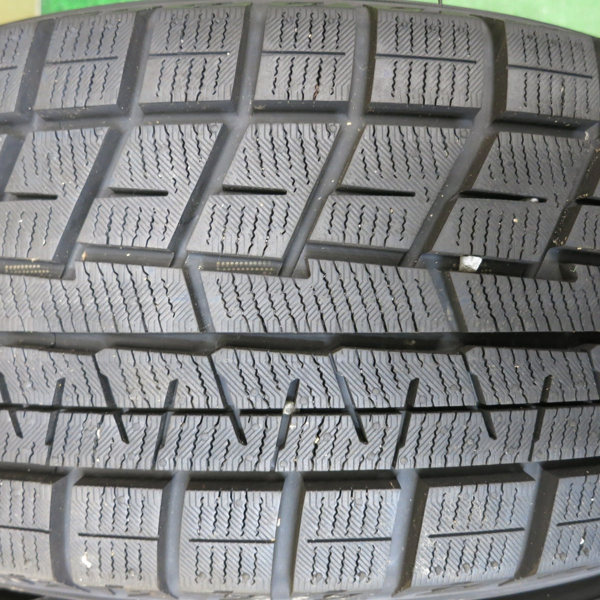 バリ溝!24年!キレイ!9.5分以上★スタッドレス 205/65R16 ヨコハマ アイスガード iG60 JOKER ジョーカー 16インチ PCD114.3/5H★5092006HAス