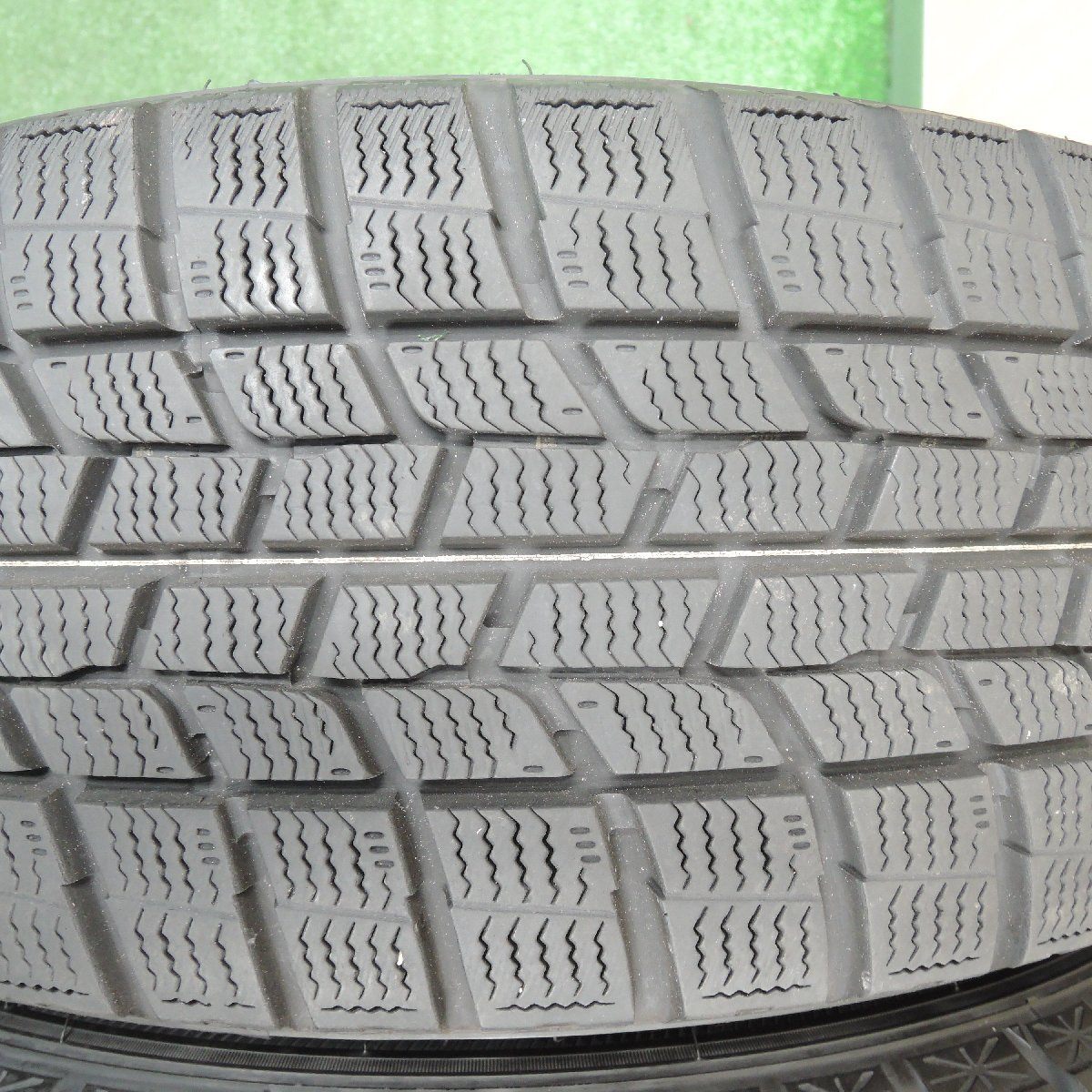 バリ溝!キレイ!9.5分★ワーゲン 等 MAK 215/55R16 スタッドレス グッドイヤー アイスナビ6 16インチ PCD112/5H★4010906TNス