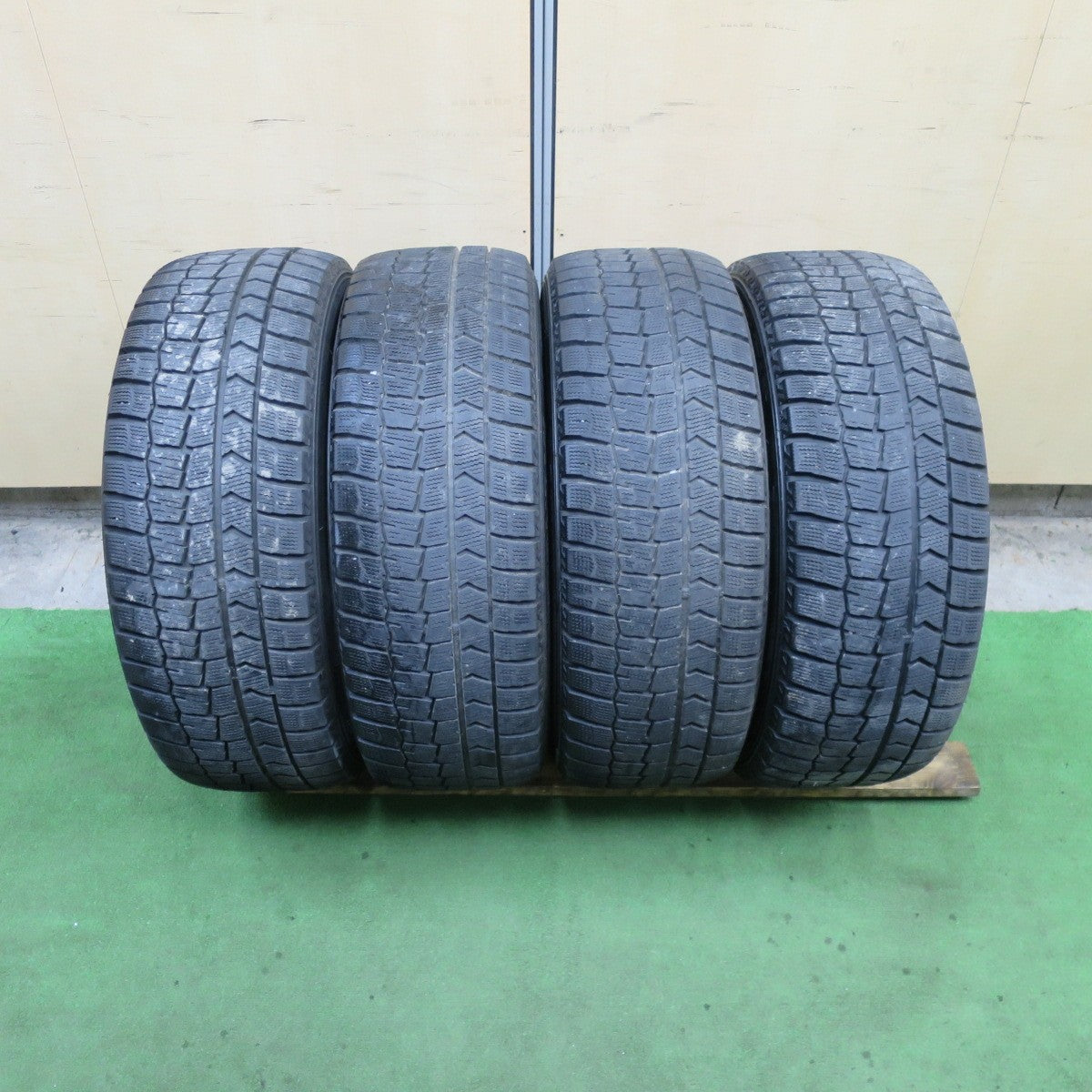 バリ溝!8.5分★ベンツ 等 EURO AFG 225/50R17 スタッドレス ダンロップ ウインターマックス WM02 17インチ ユーロ PCD112/5H★6022306TTス