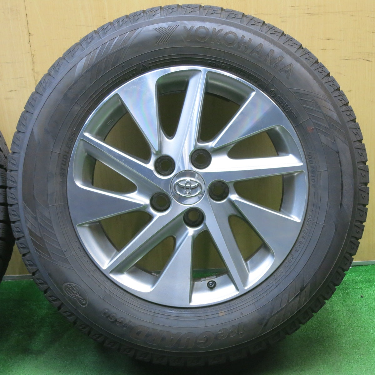 バリ溝!23年!キレイ!9.5分★トヨタ 20系 アルファード ヴェルファイア 純正 215/65R16 スタッドレス ヨコハマ アイスガード iG60 16インチ PCD114.3/5H★5041601NJス