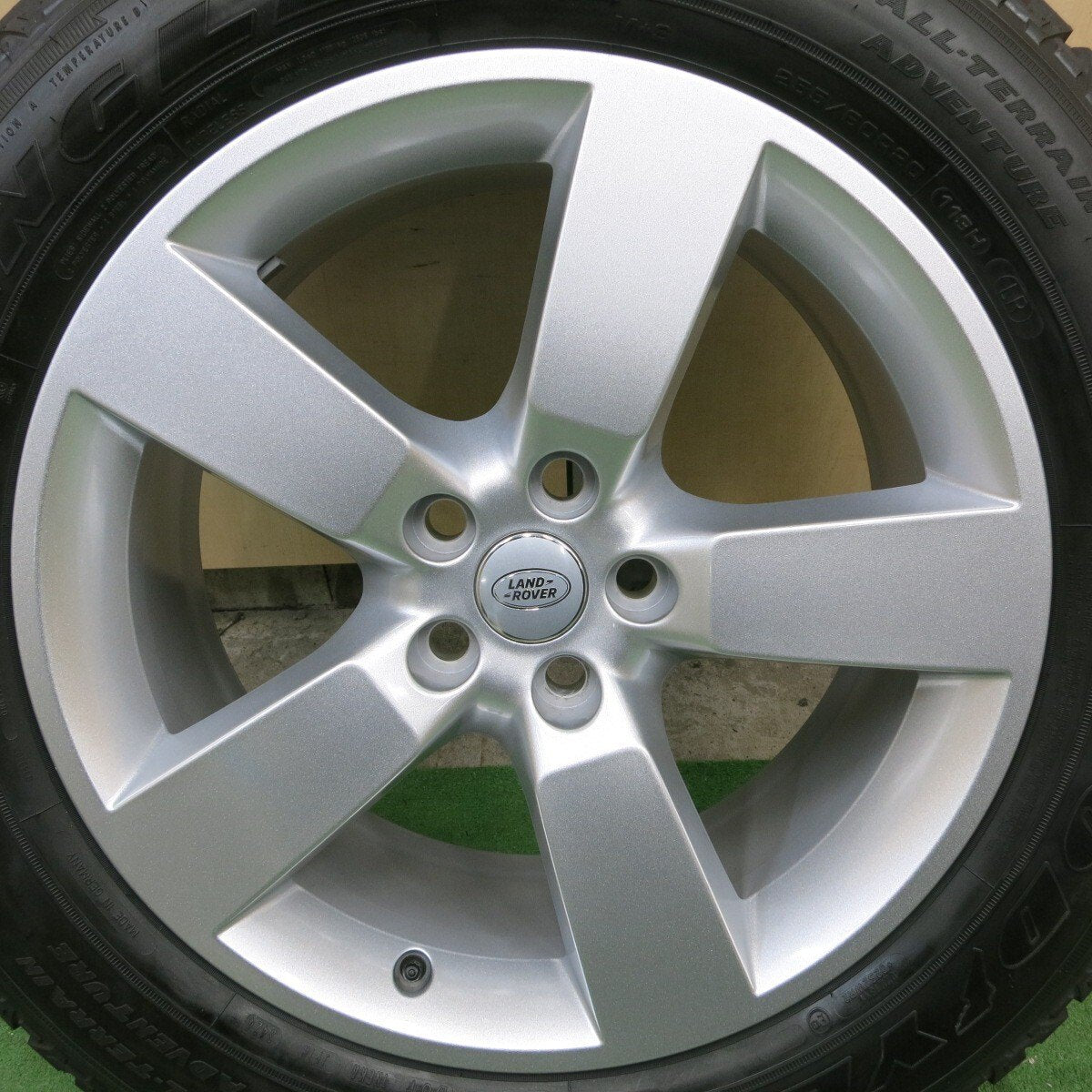 未使用24年1本★ランドローバー ディフェンダー 純正 255/60R20 グッドイヤー ラングラー ALL-TERRAIN PCD120/5H★5031902ナノ
