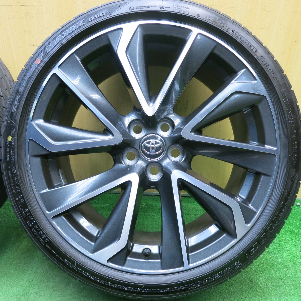 新車外し!23年★トヨタ カローラ スポーツ GZ 純正 225/40R18 ダンロップ SPスポーツマックス 050 18インチ PCD100/5H★5051103HAノ