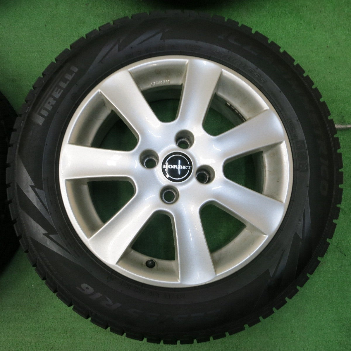 バリ溝!8.5分★プジョー等 BORBET 225/55R16 スタッドレス ピレリ アイスアシンメトリコ ボルベット PCD108/4H★4052810イス