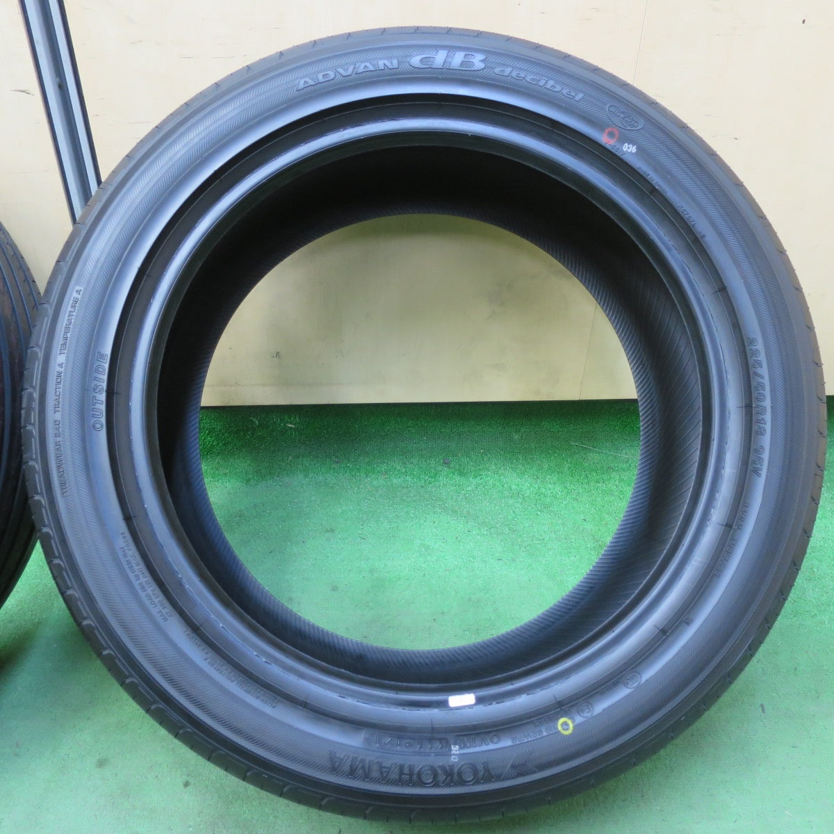 未使用!21年★225/50R18 ヨコハマ アドバン dB デシベル タイヤ 18インチ オデッセイ カローラクロス C-HR 50 エスティマ 等★5061504イノタ