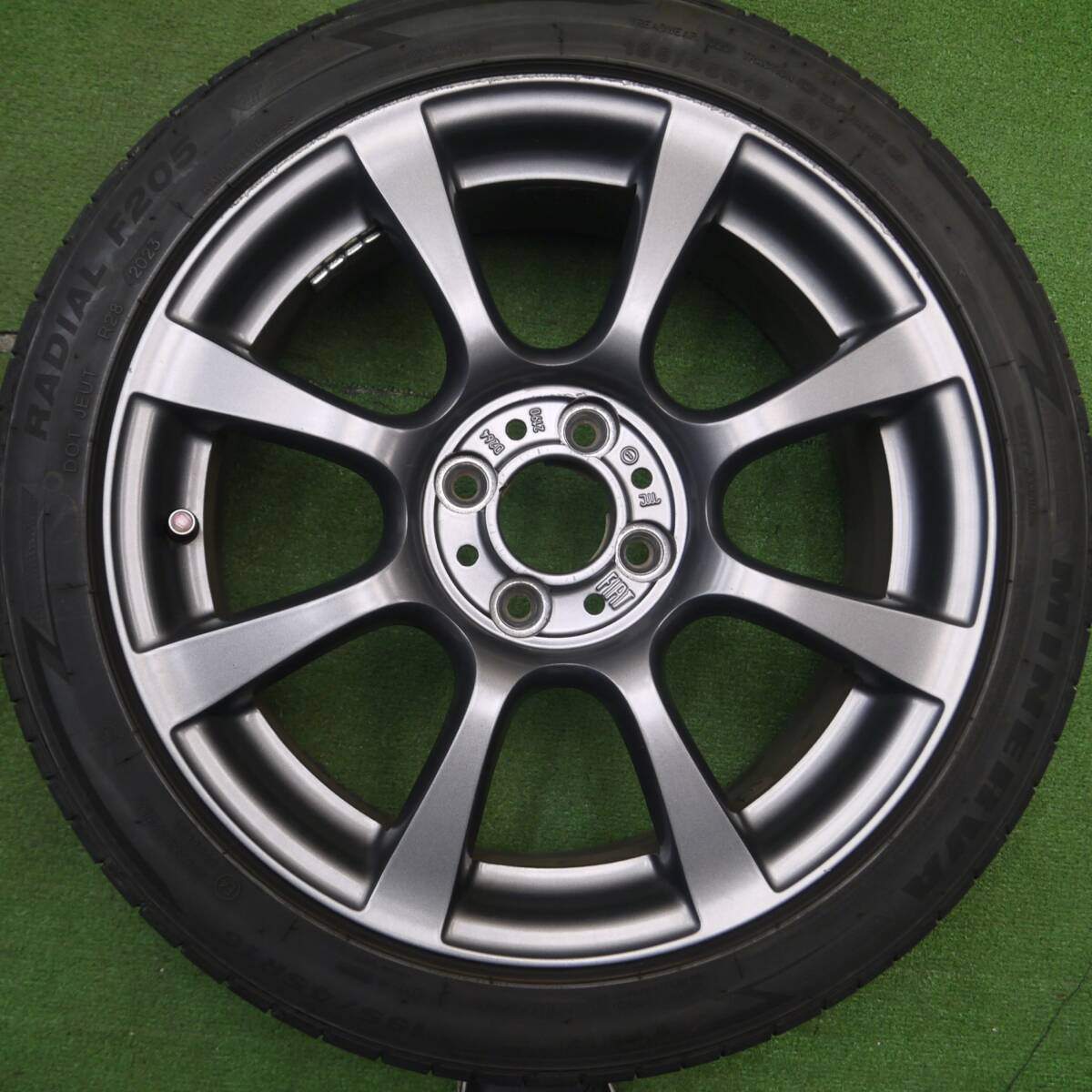 バリ溝!23年!8.5分★フィアット アバルト 500 純正 195/45R16 ミネルバ ラジアル F205 16インチ PCD98/4H★5030401Hノ
