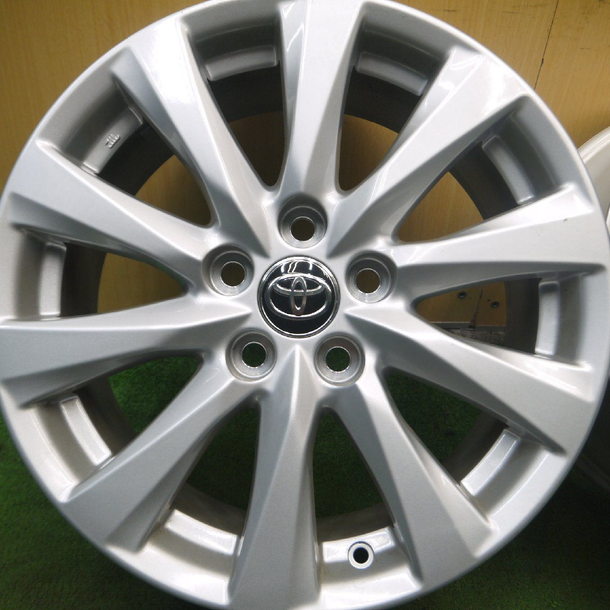 新車外し★トヨタ 70系 カムリ 純正 ホイール 17インチ 17×7.5J PCD114.3/5H★3100605Hホ