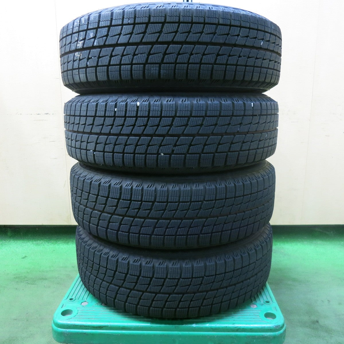 バリ溝!23年!ほぼ10分★スタッドレス 175/65R15 アイスエスポルテ GALERIA ガレリア 15インチ PCD100/4H★5092701SKス