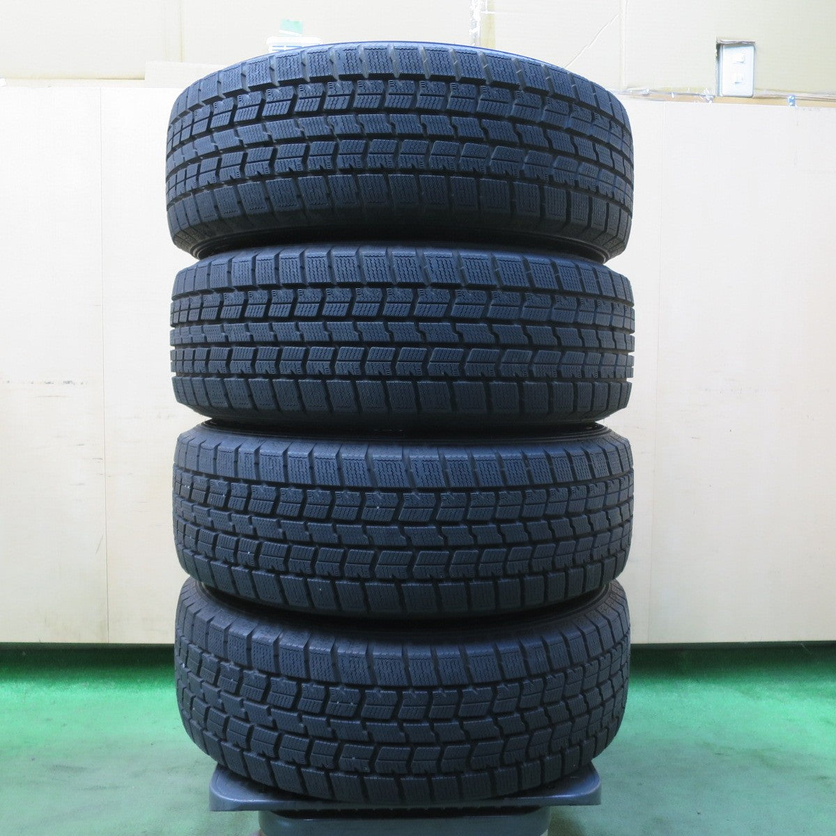 ほぼ未使用!21年★ルノー カングー 等 SPORT TECHNIC 195/65R15 スタッドレス グッドイヤー アイスナビ7 スポーツテクニック 15インチ PCD108/5H★5112412イス