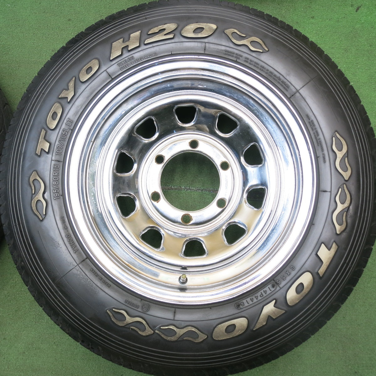 キレイ★DAYTONA メッキ 195/80R15 107/105L トーヨー H20 ホワイトレター デイトナ 15インチ PCD139.7/6H★5080202HAノ
