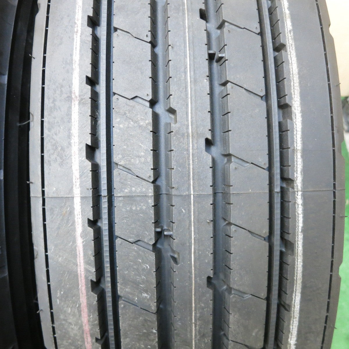 新車外し!25年★トラック タイヤ 265/70R19.5 140/138J ブリヂストン R173 19.5インチ★5100703ナノタ