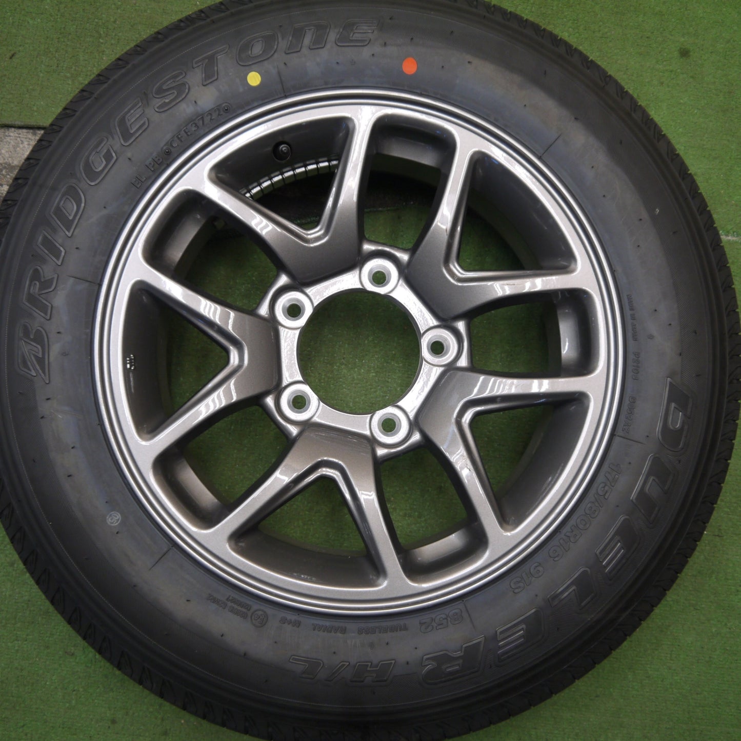 新車外し!22年★スズキ JB64 ジムニー 純正 175/80R16 ブリヂストン デューラー H/L 852 16インチ PCD139.7/5H★5091002Hノ