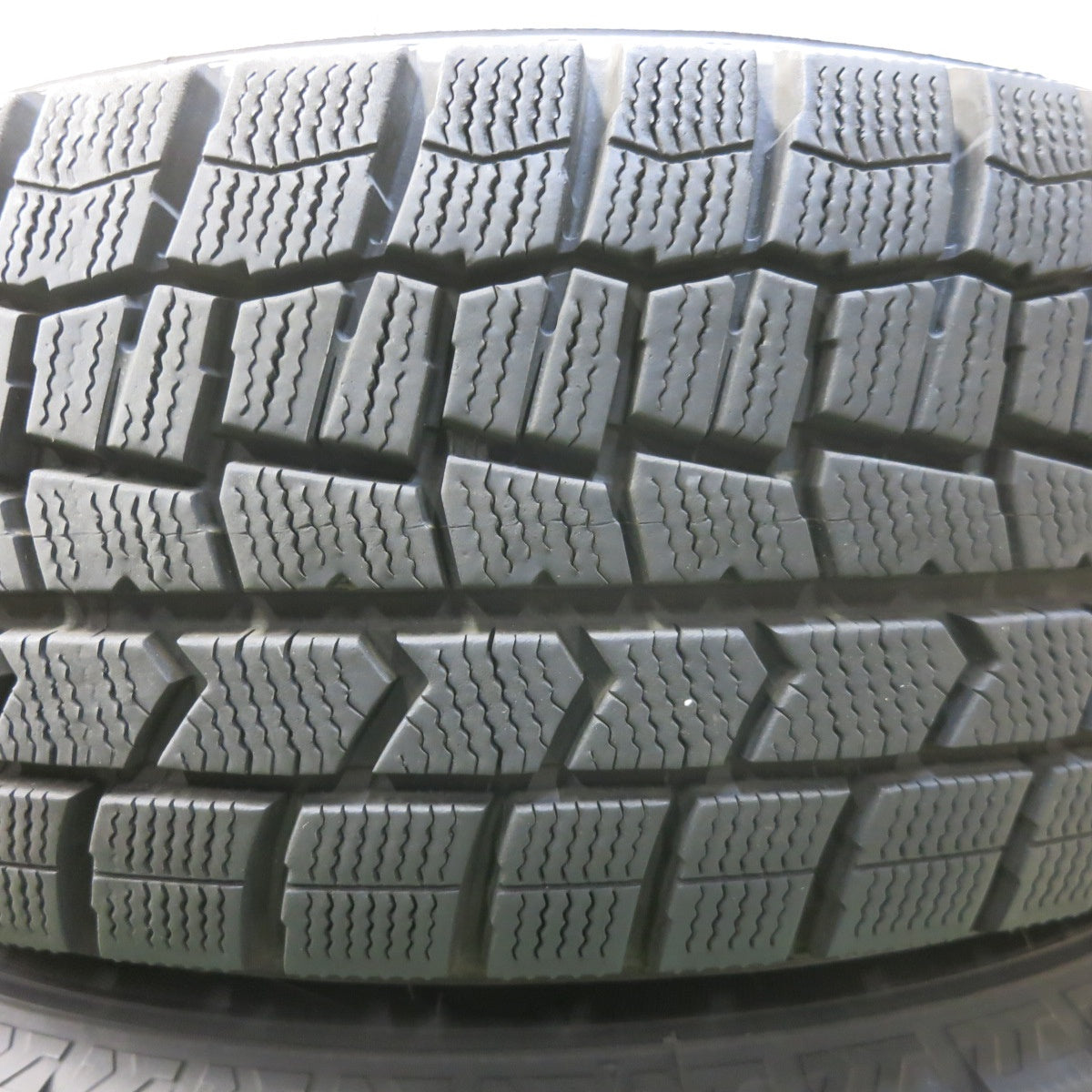 バリ溝!22年!キレイ!9.5分★スタッドレス 195/65R15 ダンロップ ウインターマックス WM02 Fang ファング 15インチ PCD114.3/5H★5092903SKス