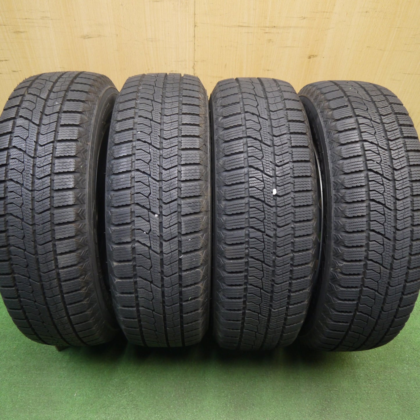 超バリ溝!キレイ!ほぼ10分★スタッドレス 185/70R14 トーヨー オブザーブ GIZ2 スチール ホイール 14インチ PCD100 114.3/4H マルチ★6040707Hス
