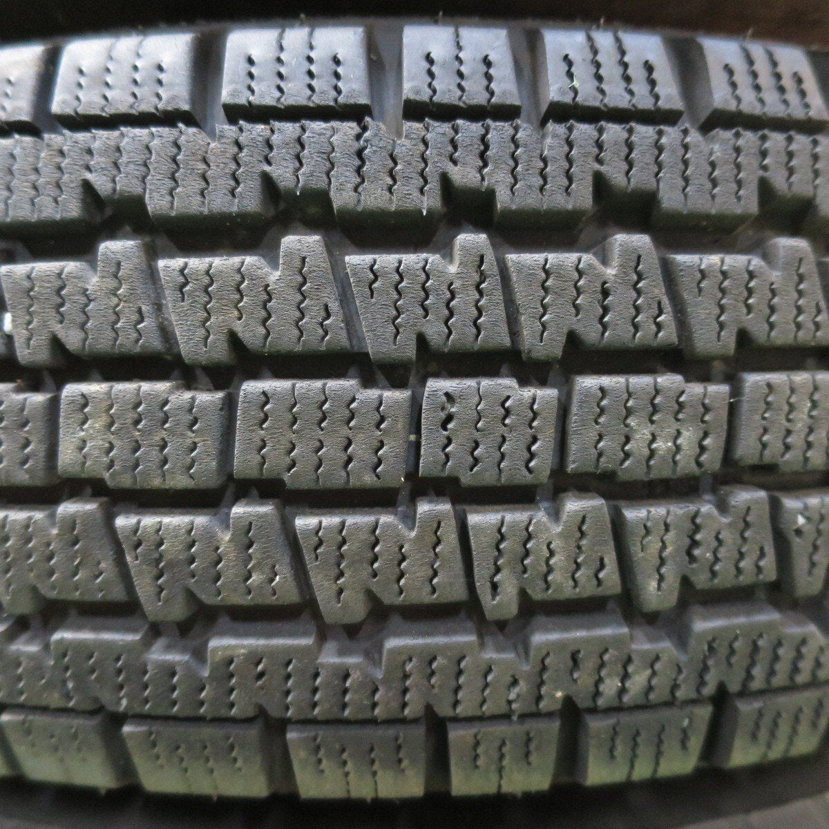 4本価格 23年★スタッドレス 145/80R12 80/78N ブリヂストン W300 スチール 12インチ PCD 100 110 114.3/4H マルチ★5011106イス