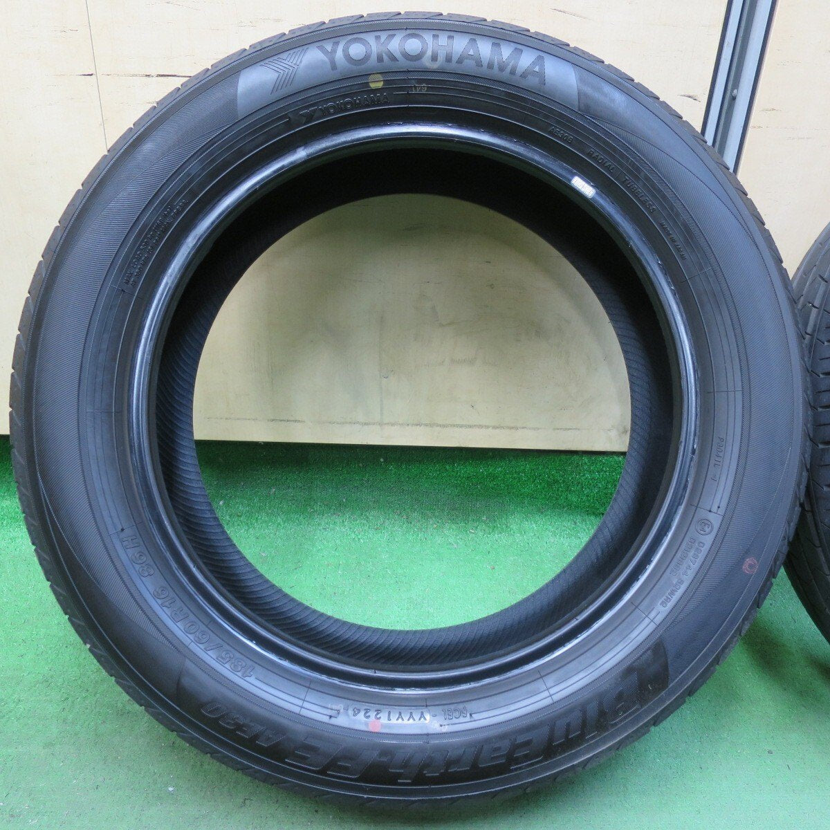 新車外し 24年★185/60R16 ヨコハマ BluEarth-FE AE30 16インチ アクア ラクティス フィット ノート マツダ2等★5040408イノタ