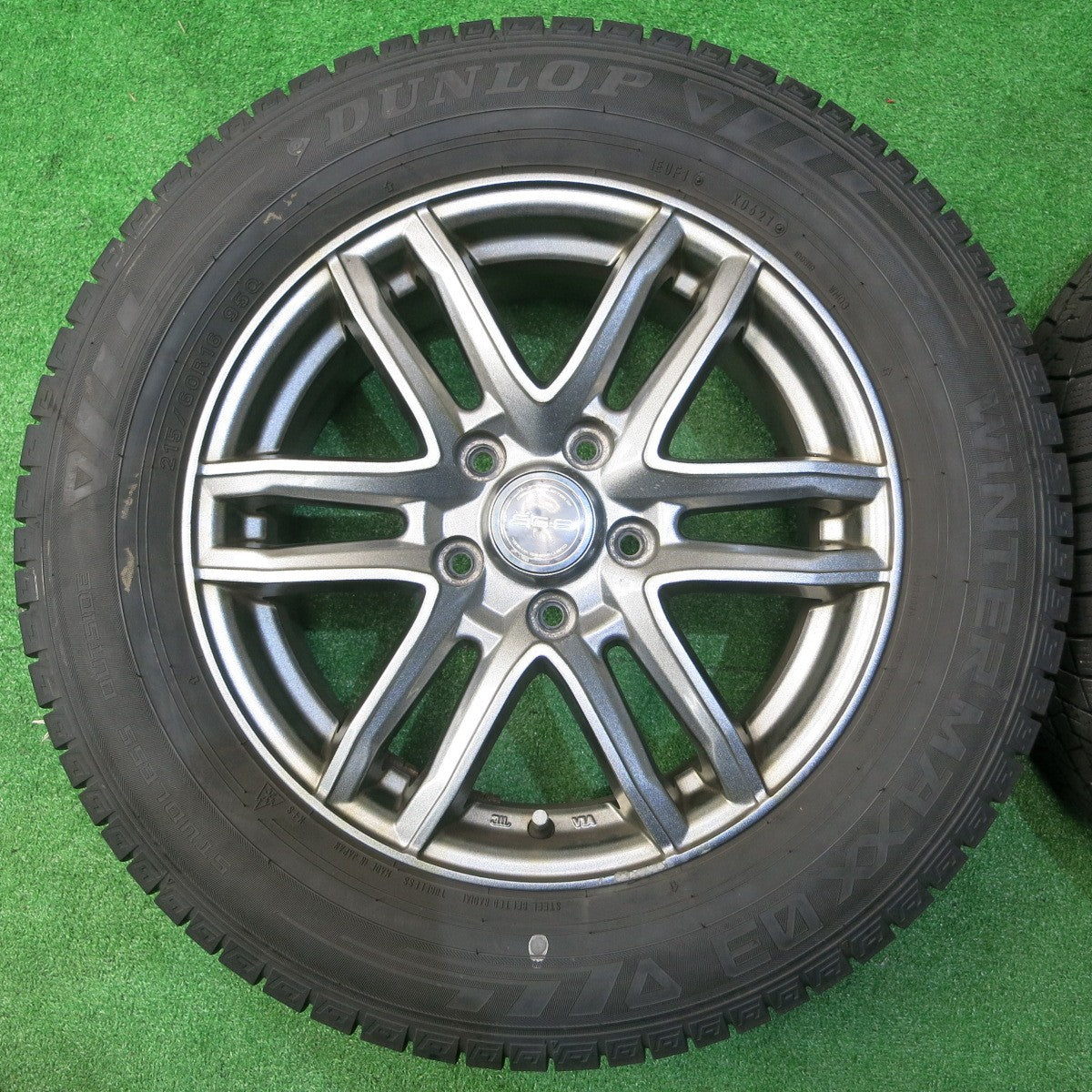 バリ溝!21年!9.5分★スタッドレス 215/60R16 ダンロップ ウインターマックス 03 SG-E 16インチ PCD114.3/5H★5051606NJス