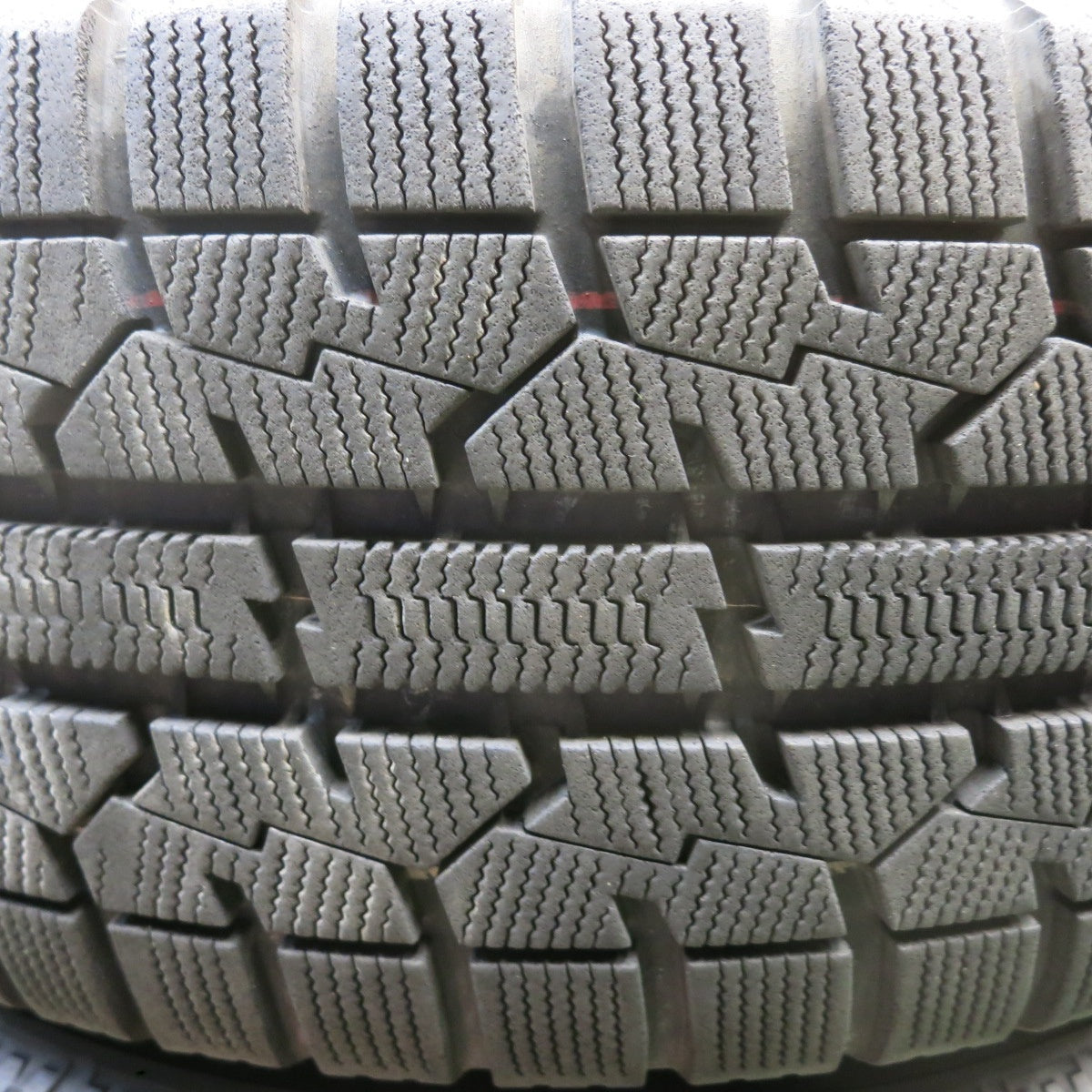 バリ溝!9.5分★LEONIS VT 215/55R17 スタッドレス トーヨー オブザーブ ガリット GIZ レオニス 17インチ PCD114.3/5H★5091110HAス