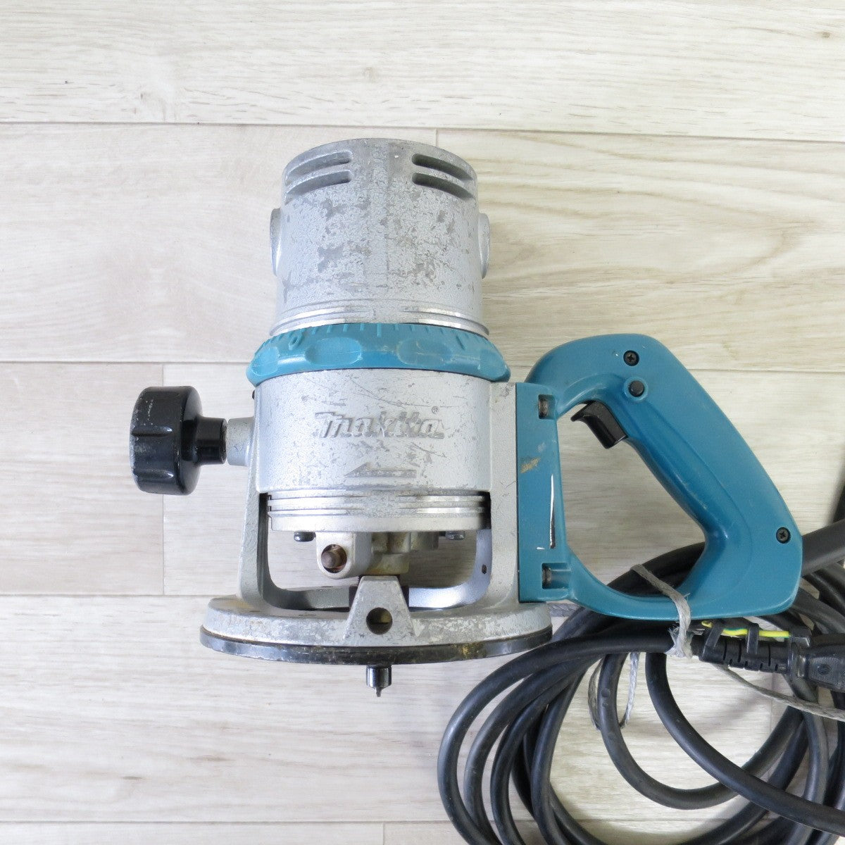 送料無料] ◇マキタ ルータ 3600HA 電動 工具 ルーター 100V makita 