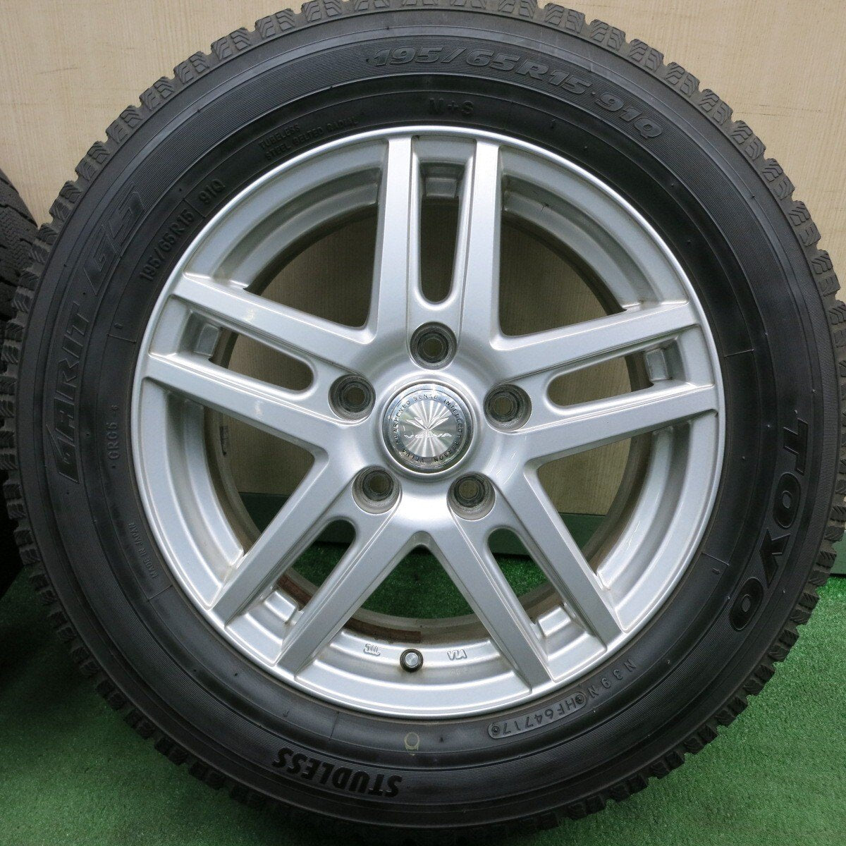 4本価格★スタッドレス 195/65R15 トーヨー ガリット G5 VELVA ヴェルヴァ 15インチ PCD114.3/5H★4052304HAス