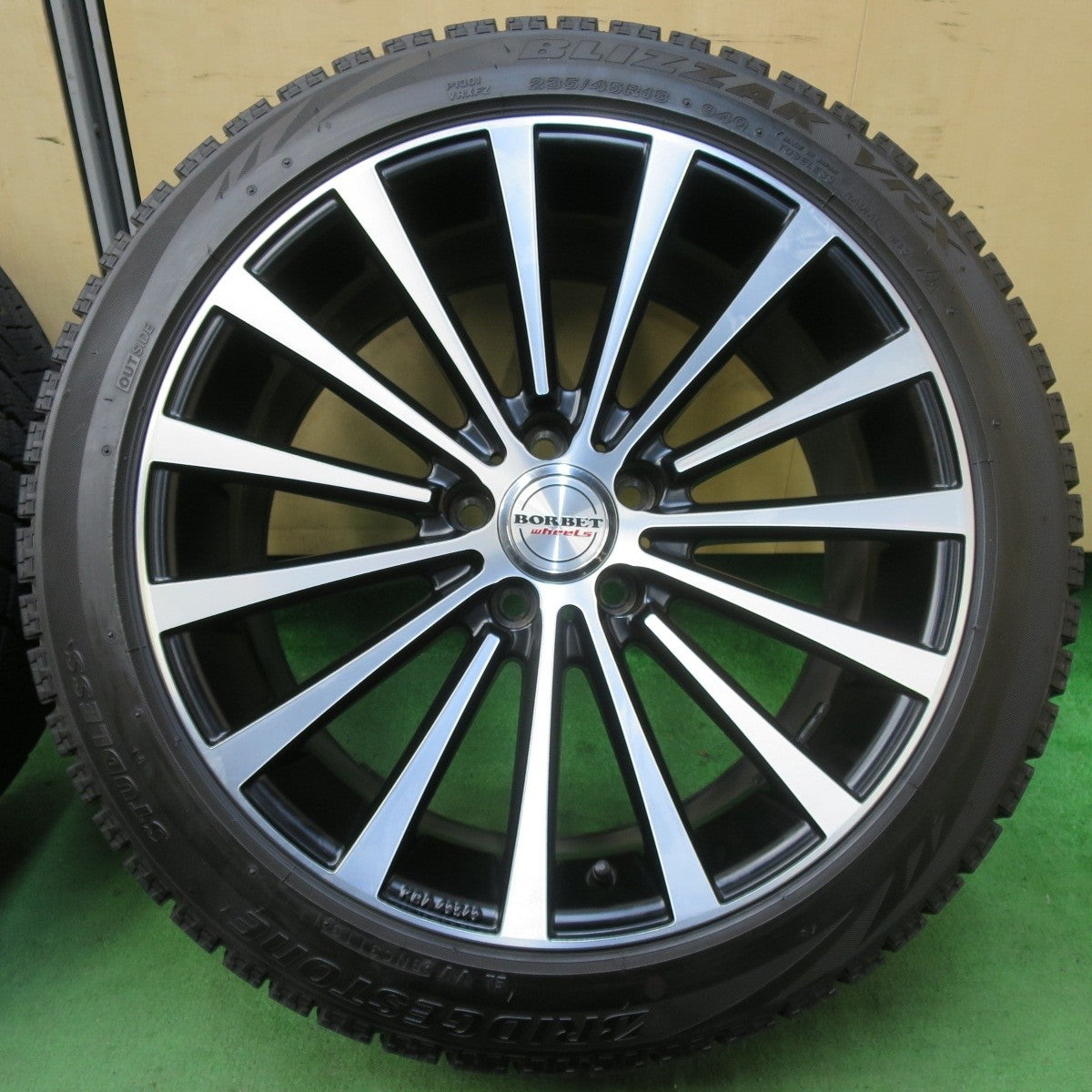 バリ溝!キレイ!9.5分★ワーゲン 等 BORBET 235/45R18 スタッドレス ブリヂストン ブリザック VRX 18インチ ボルベット PCD112/5H★5022103イス