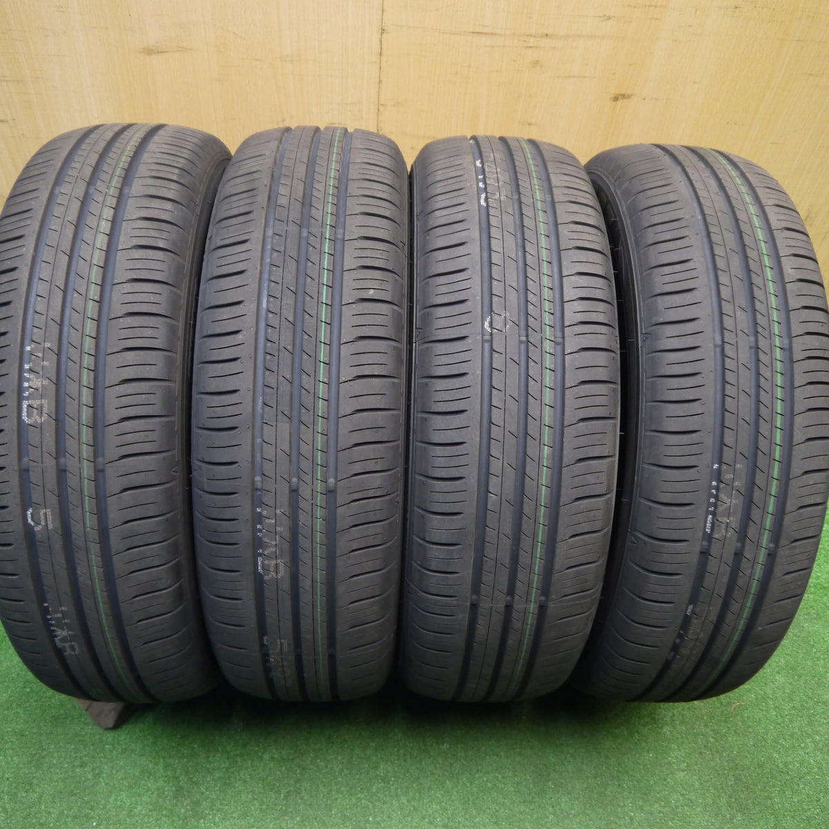 新車外し!25年★185/65R15 ダンロップ エナセーブ EC300+ タイヤ 15インチ アクア フィールダー アクシオ フリード ノート bB 等★5111204Hノタ