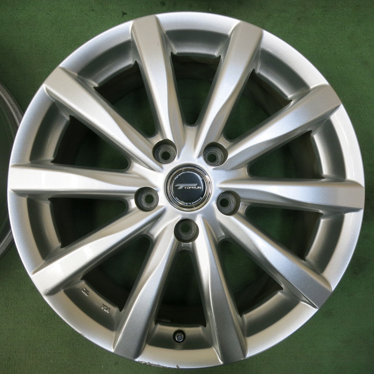 キレイ★TOPRUN ブリヂストン製 トップラン ホイール 17インチ 17×7J PCD114.3/5H★5041812SYホ
