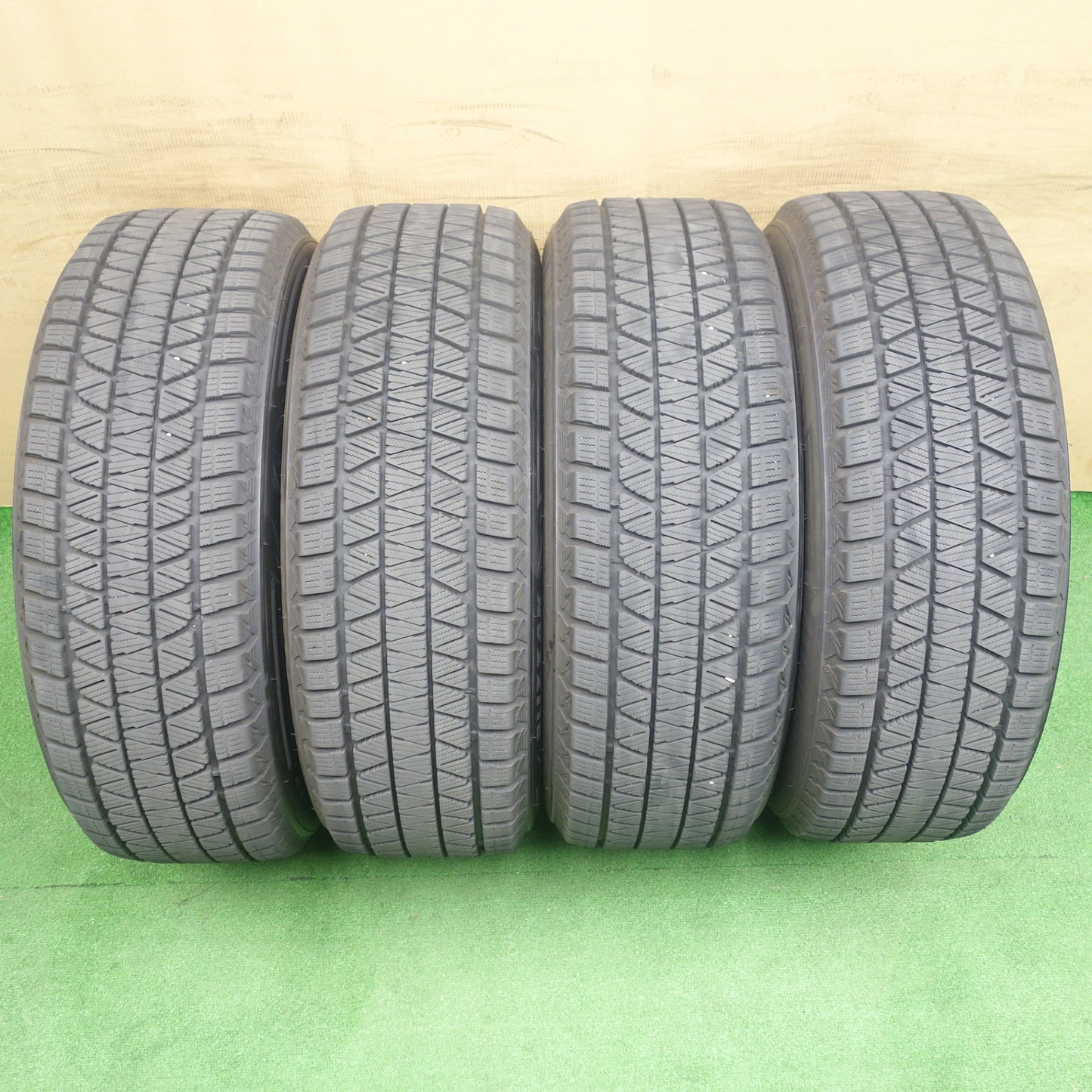 バリ溝!24年!キレイ!9.5分★スタッドレス 235/60R18 ブリヂストン ブリザック DM-V3 Exceeder エクシーダー 18インチ PCD114.3/5H★6030402KTス