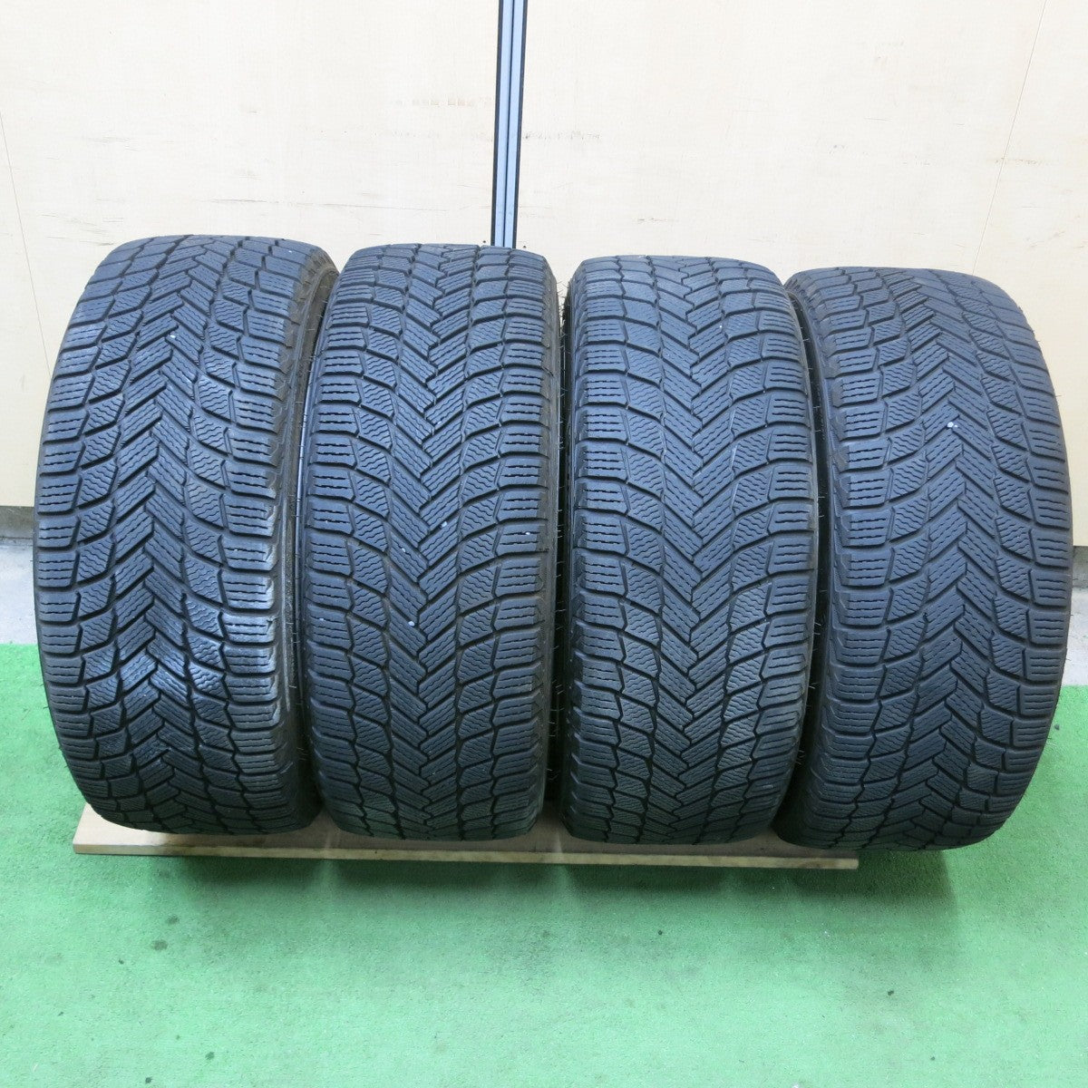 センサー付!23年★レクサス IS バージョンL 純正 235/40R19 スタッドレス ミシュラン X-ICE SNOW 19インチ PCD114.3/5H★5050203TTス
