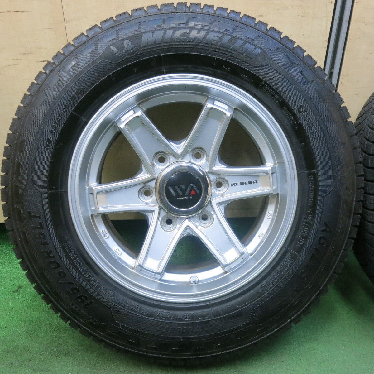 バリ溝!22年!9分★ハイエース 等 KEELER 195/80R15 107/105R スタッドレス ミシュラン AGILIS X-ICE キーラー 15インチ PCD139.7/6H★5092702SKス