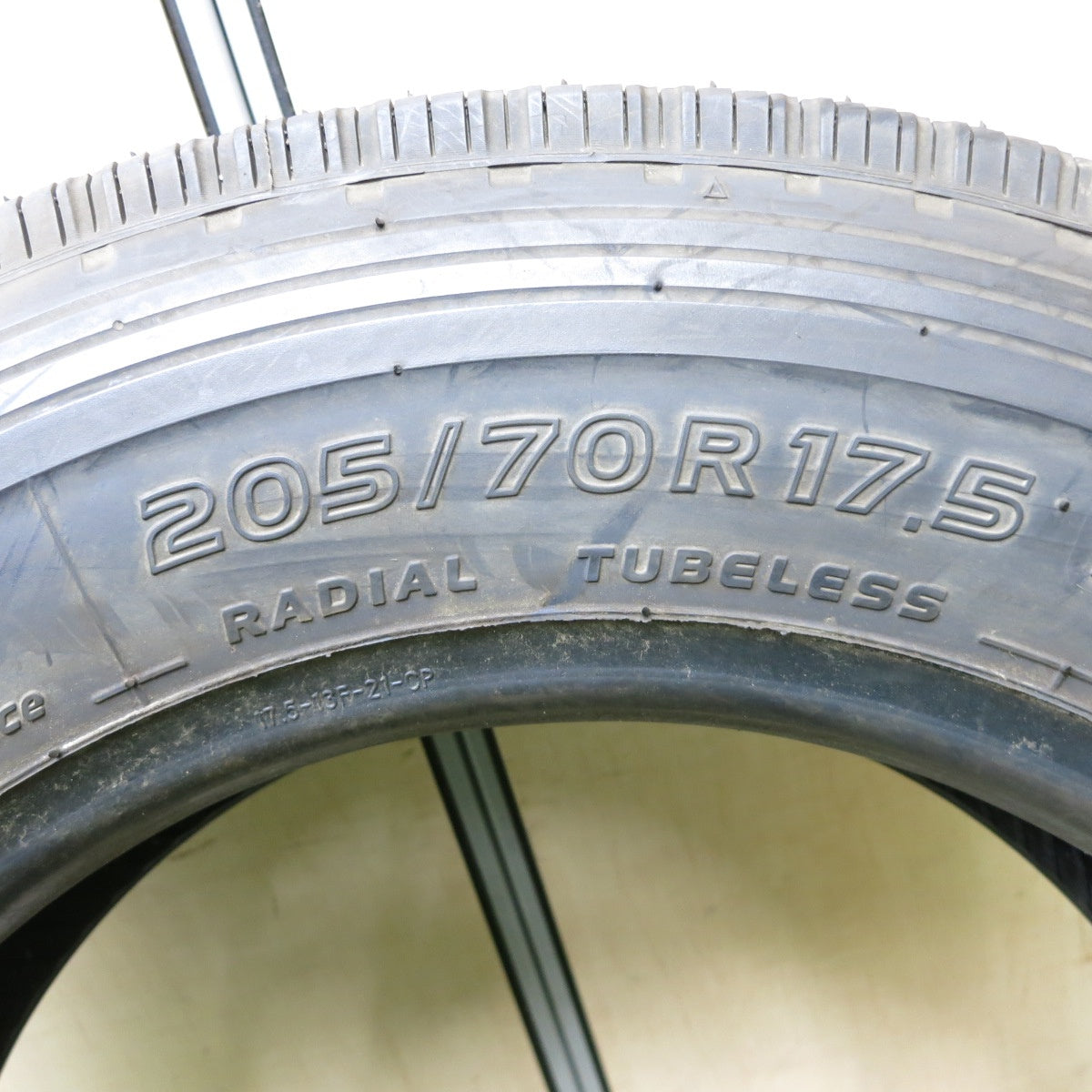 未使用!22年!1本★トラック タイヤ 205/70R17.5 115/113L トーヨー デルベックス M134 DELVEX 17.5インチ★5063001ナノタ