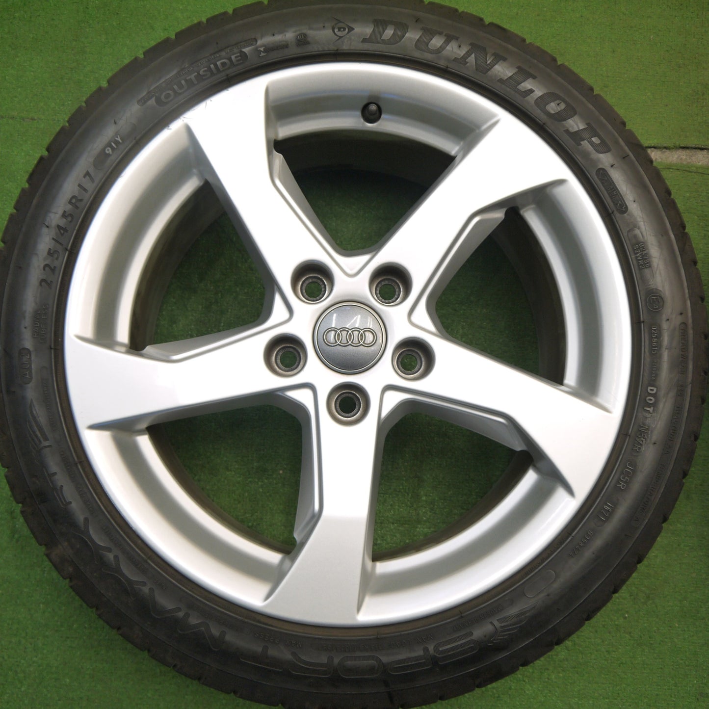 キレイ!21年★アウディ 8V A3 スポーツバック 純正 225/45R17 ダンロップ スポーツマックス RT 17インチ PCD112/5H★5041405Hノ
