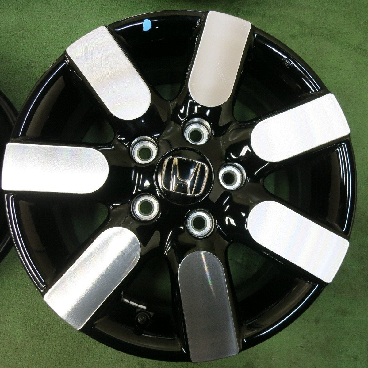 新車外し★ホンダ GT系 フリード AIR EX 純正 ホイール 15インチ 15×6J PCD114.3/5H★5031402SYホ