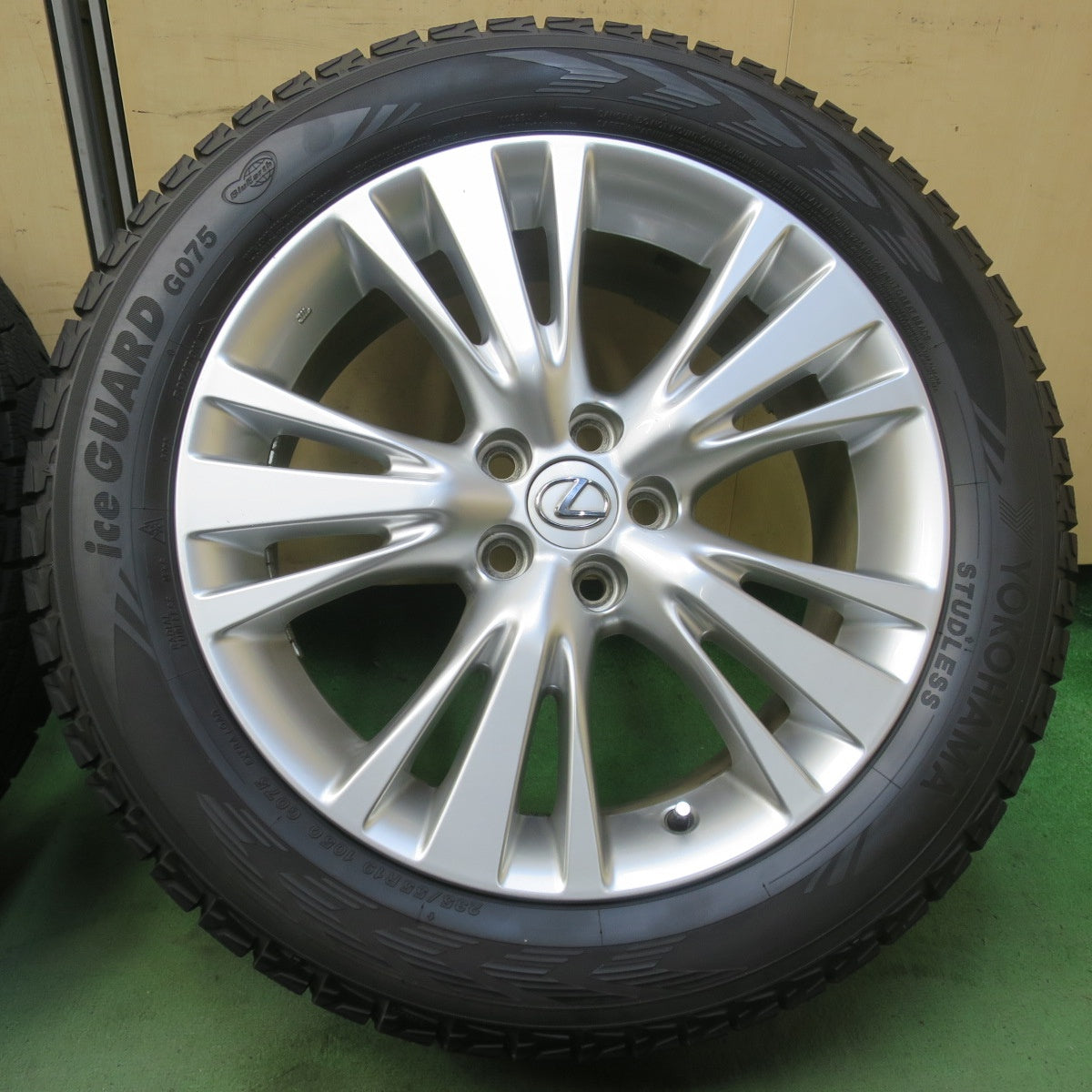 バリ溝!25年!キレイ!ほぼ10分◎レクサス 10系 RX 純正 235/55R19 スタッドレス ヨコハマ アイスガード G075 19インチ PCD114.3/5H◎6101601イス
