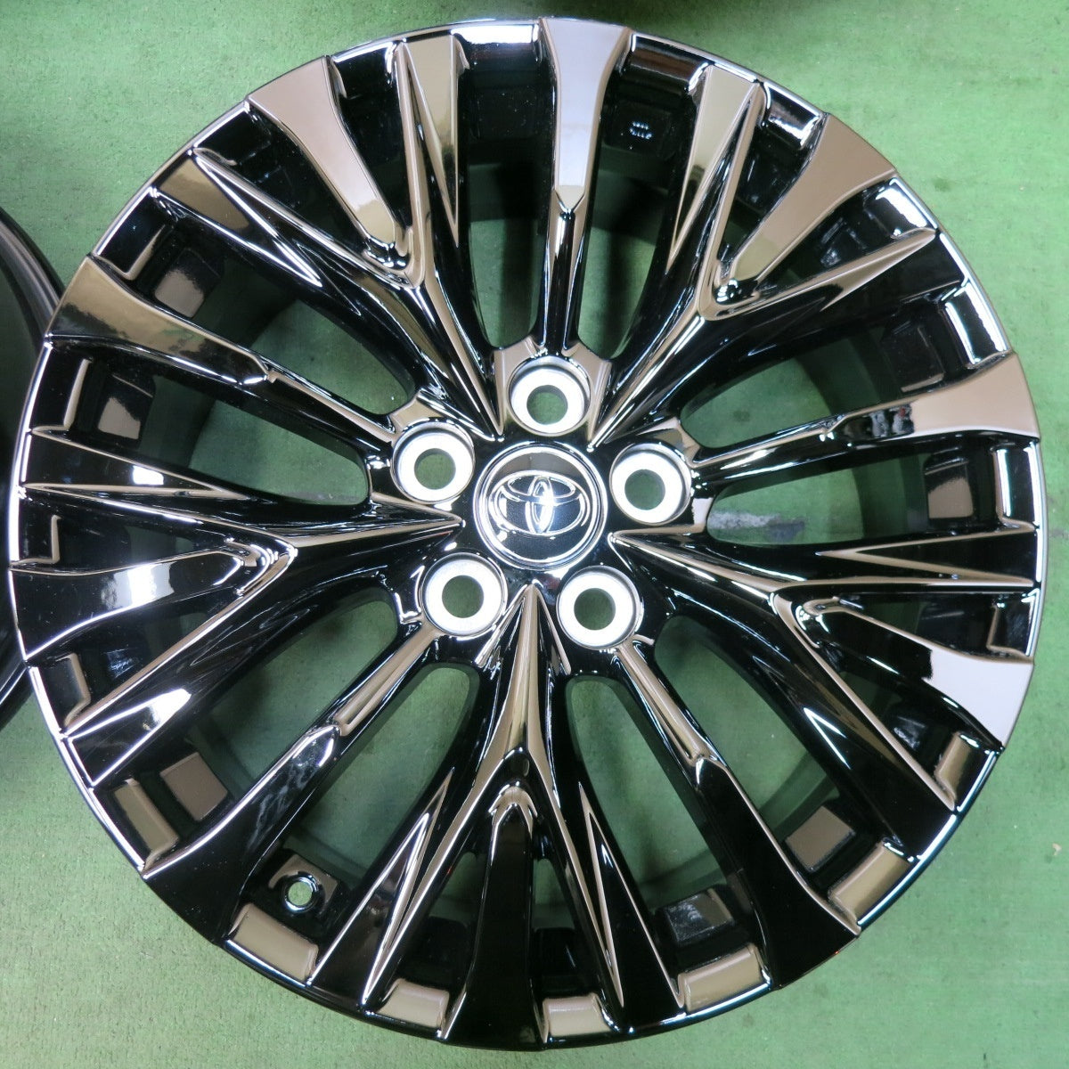 新車外し★トヨタ 40系 ヴェルファイア Zプレミアム 純正 ホイール 19インチ 19×7J アルファード PCD120/5H★5021415SYホ