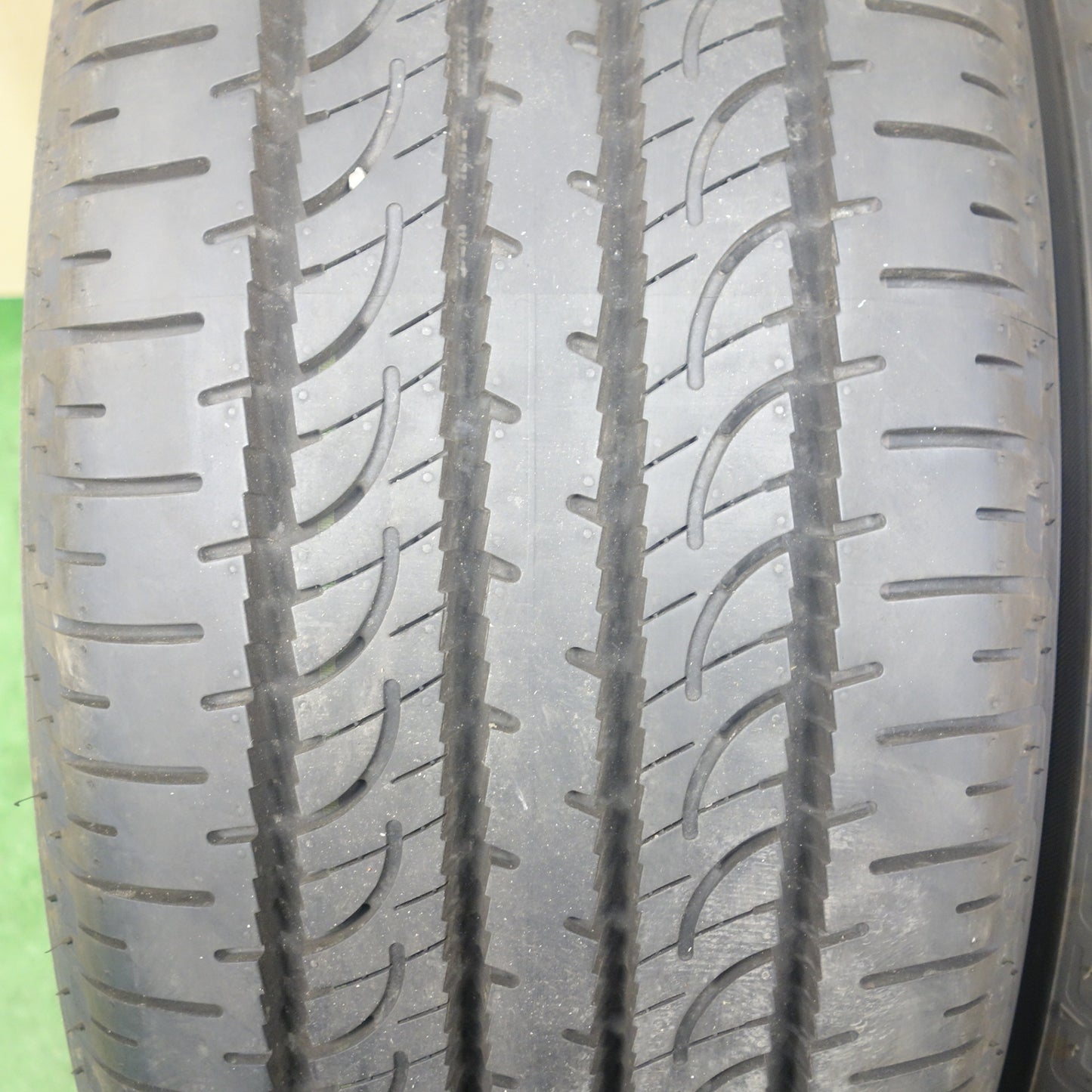バリ溝!25年!ほぼ10分★225/55R18 ヨコハマ ジオランダー SUV G055 G055E タイヤ 18インチ デリカ D:5 フォレスター レイバック ZR-V 等★6013104KTノタ