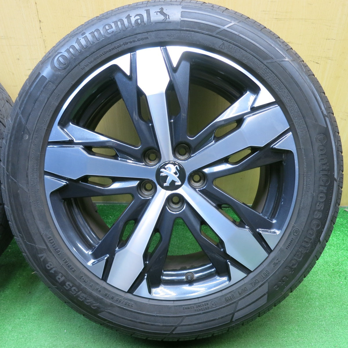 キレイ★プジョー 3008 5008 純正 225/55R18 コンチネンタル コンチクロス コンタクト LX2 18インチ PCD108/5H★5042201TNノ