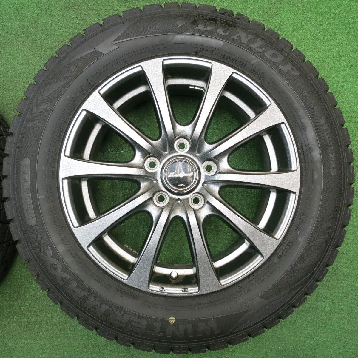 超バリ溝!24年!キレイ!ほぼ10分★スタッドレス 215/60R16 ダンロップ ウインターマックス WM02 EuroSpeed MiD ユーロスピード 16インチ PCD114.3/5H★5042602NJス