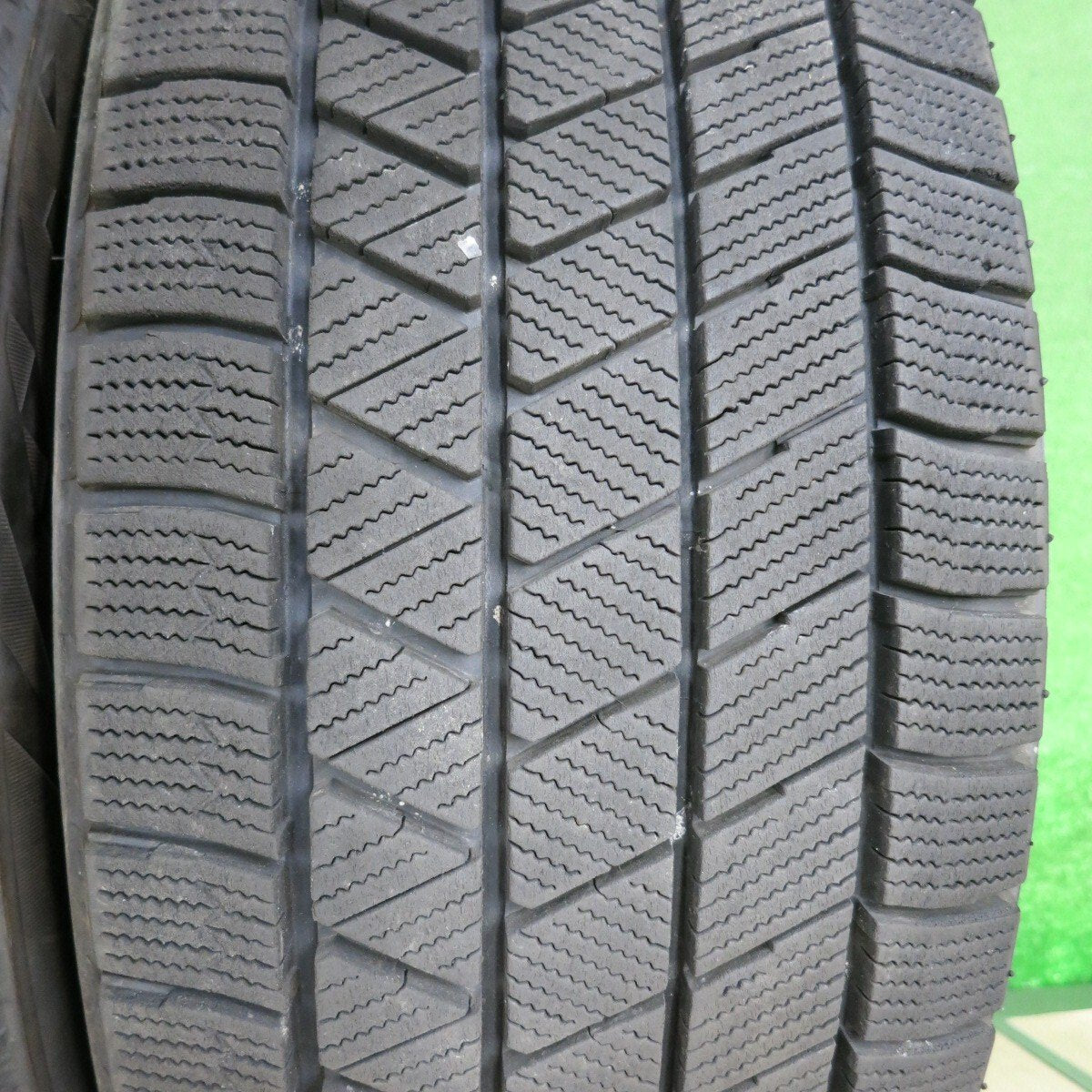 バリ溝!23年!キレイ!9.5分★スタッドレス 225/45R18 ブリヂストン ブリザック VRX3 BALMINUM バルミナ 18インチ PCD114.3/5H★5011904NJス