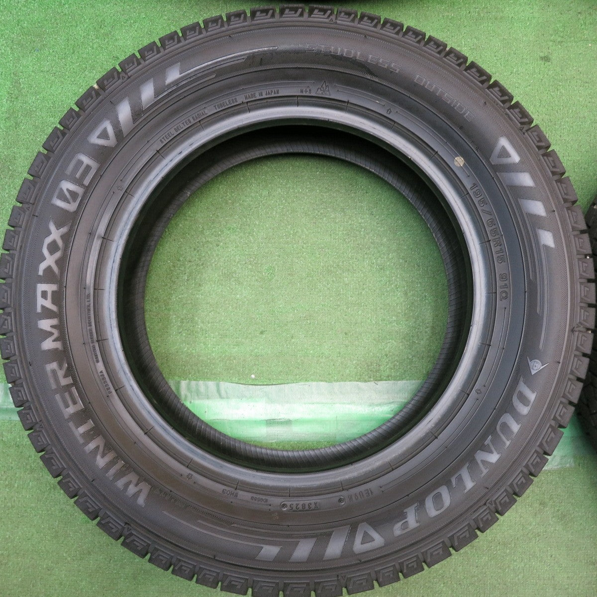 バリ溝!25年!ほぼ10分◎スタッドレス 195/65R15 ダンロップ ウインターマックス 03 タイヤ 15インチ プリウス ノア ヴォクシー 等◎6101510HAスタ
