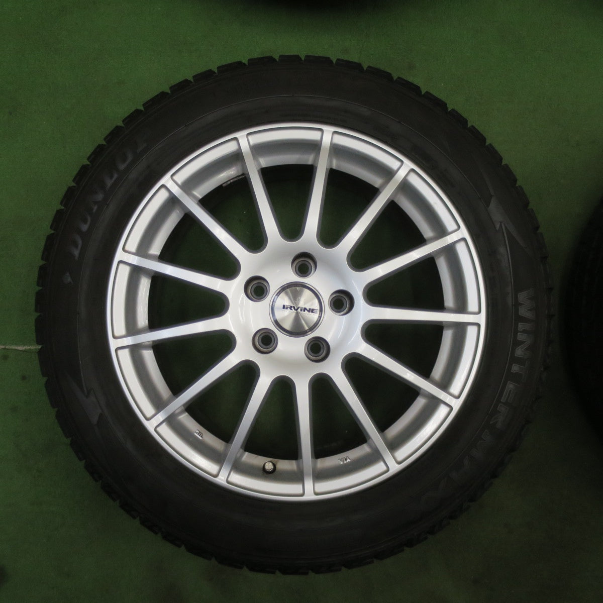 バリ溝!キレイ!9.5分以上★アウディ ワーゲン 等 IRVINE F01 215/55R17 スタッドレス ダンロップ ウインターマックス WM02 17インチ アーヴィン PCD112/5H★6021301TTス