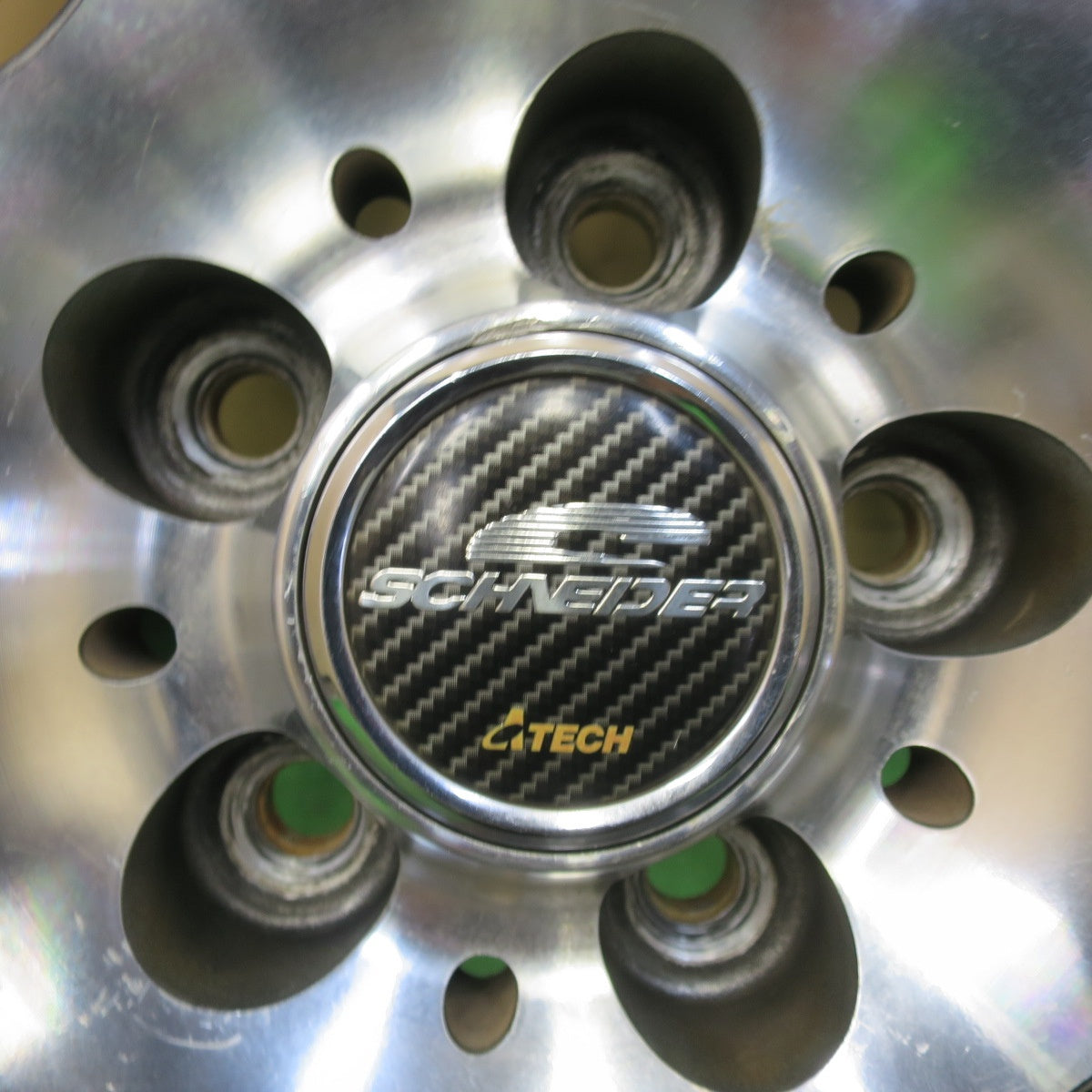 4本価格!22年★86 BRZ 等 215/45R17 ヨコハマ アドバン FLEVA V701 SCHNEIDER シュナイダー 17インチ PCD100/5H★5052002イノ