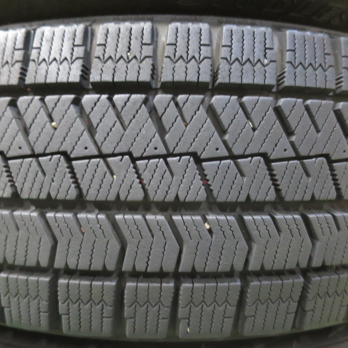 バリ溝!9分★スタッドレス 175/65R15 ブリヂストン ブリザック VRX2 TOPRUN トップラン 15インチ PCD100/4H★5092607イス