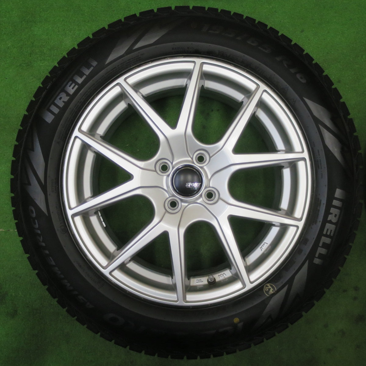 バリ溝!23年!キレイ!9.5分以上★スタッドレス 195/65R16 ピレリ アイスゼロ アシンメトリコ SPORT DAISY スポルト デイジー 16インチ PCD100/4H★5062302TTス
